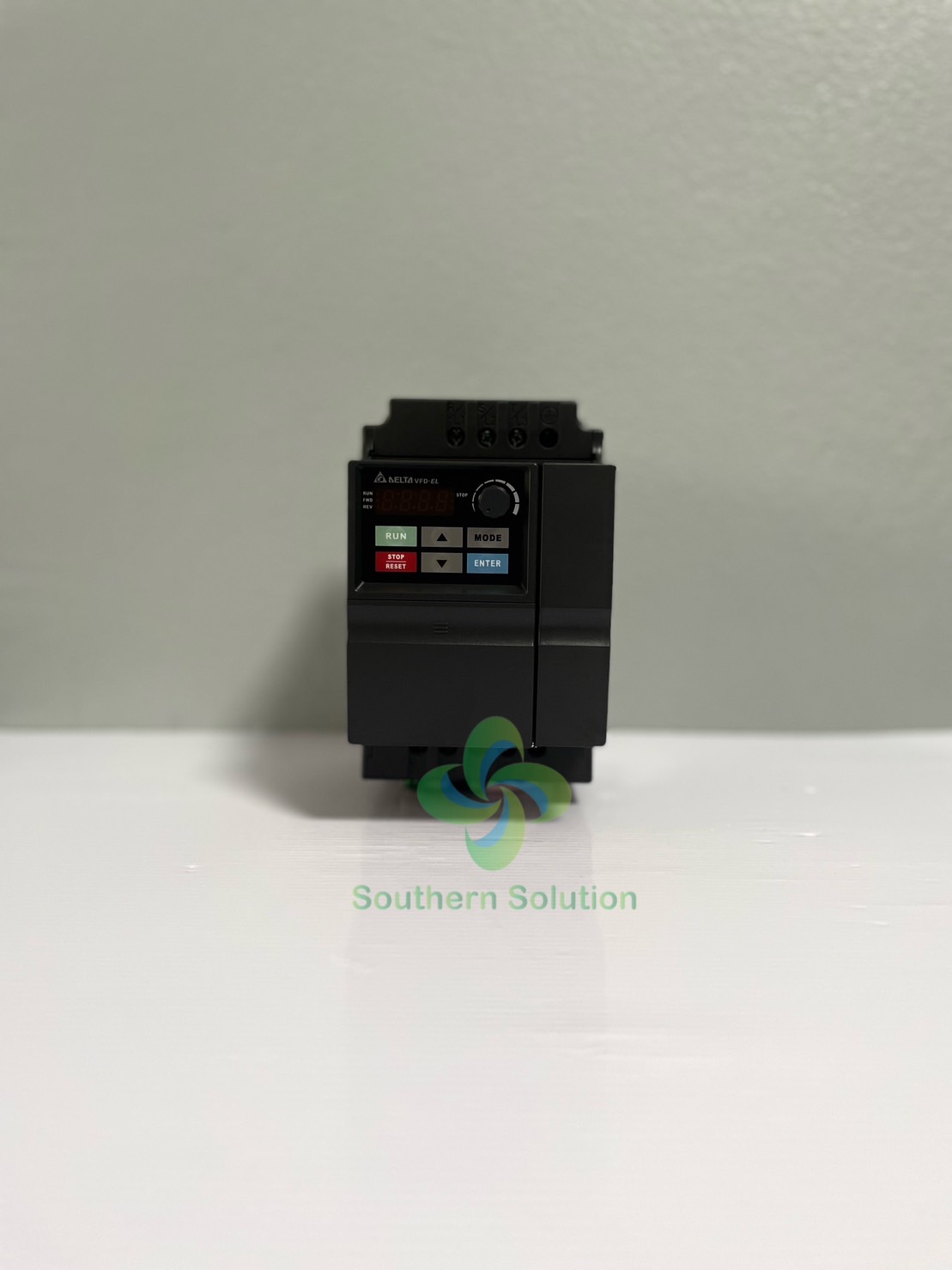 Delta Inverter VFD037EL43A 5HP 3.7kW(Input 380V 3-Phase Output 380V 3-Phase )