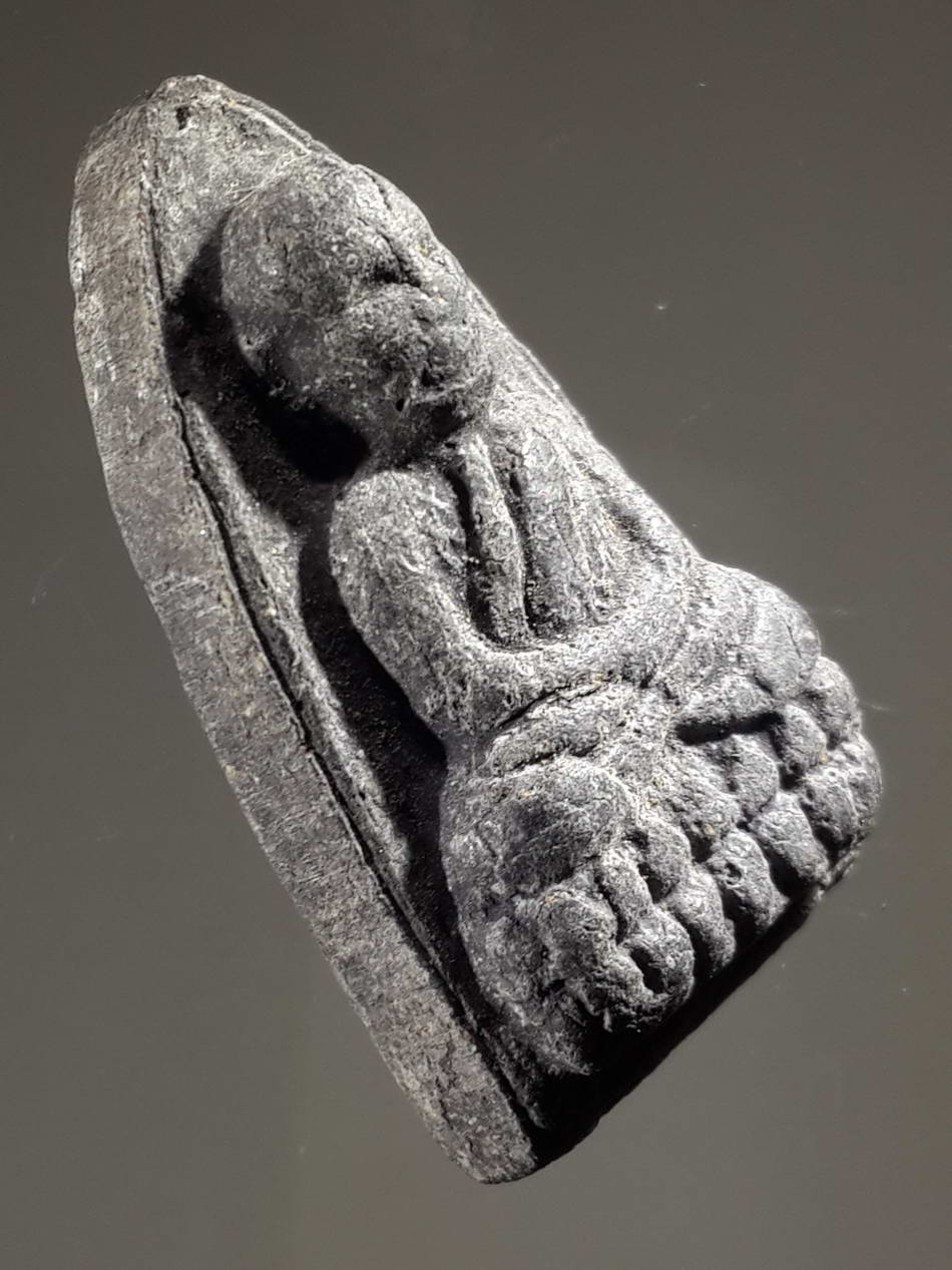 รหัสสินค้า หลวงปู่ทวด วัดต่างๆ 271 หลวงปู่ทวด หลังยันต์ พุทโธ รุ่นแรงงาน สร้างปี 2542