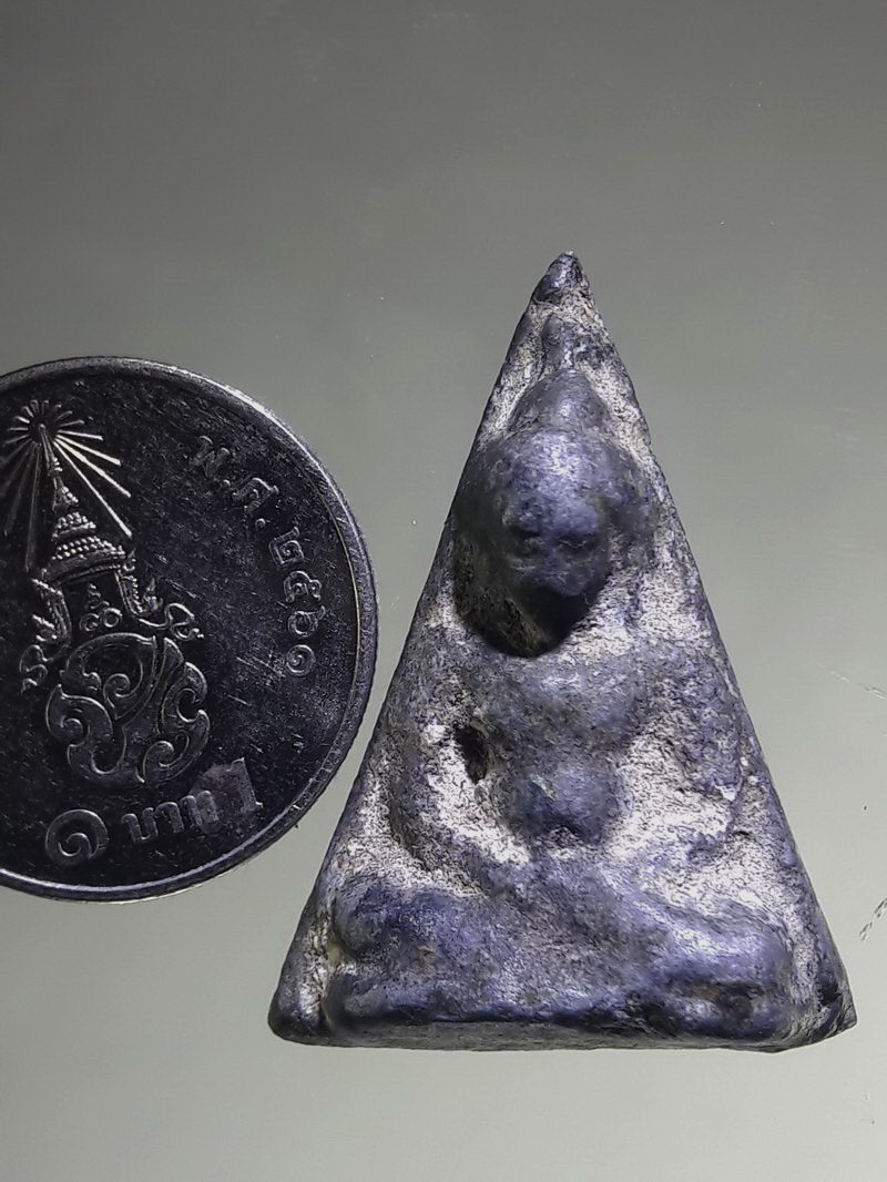 Antig FB 12777 พระร่วงนั่ง หน้าโหนก กรุวัดเชตุพน สุโขทัย เนื้อชิน