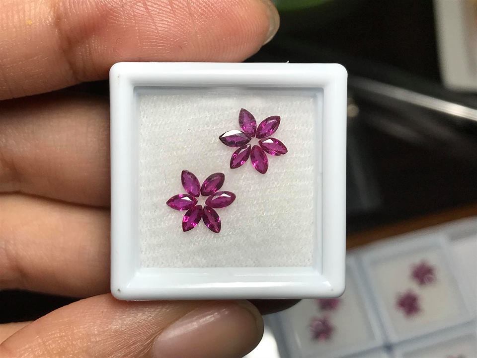 ทับทิมสยามมาคี 4X2 มม. 1 กะรัต