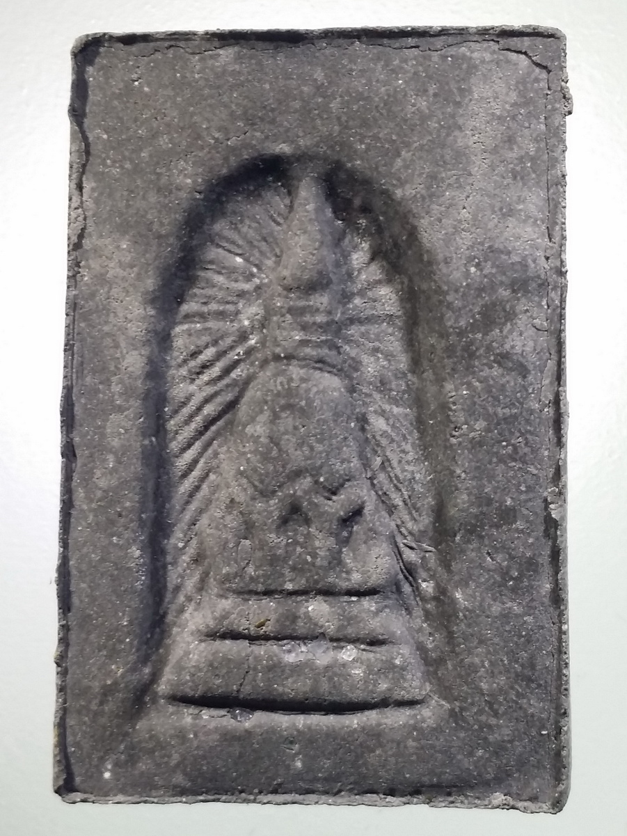 รหัสสินค้า พระมีกล่อง 456 หลวงปู่ทวดพิมพ์กลักไม้ขีด วัดทักษิณชลธาร อำเภอสุวรรณภูมิ จังหวัดร้อยเอ็ด รุ่นสมโภชพระสุวรรณมงคลบพิตร