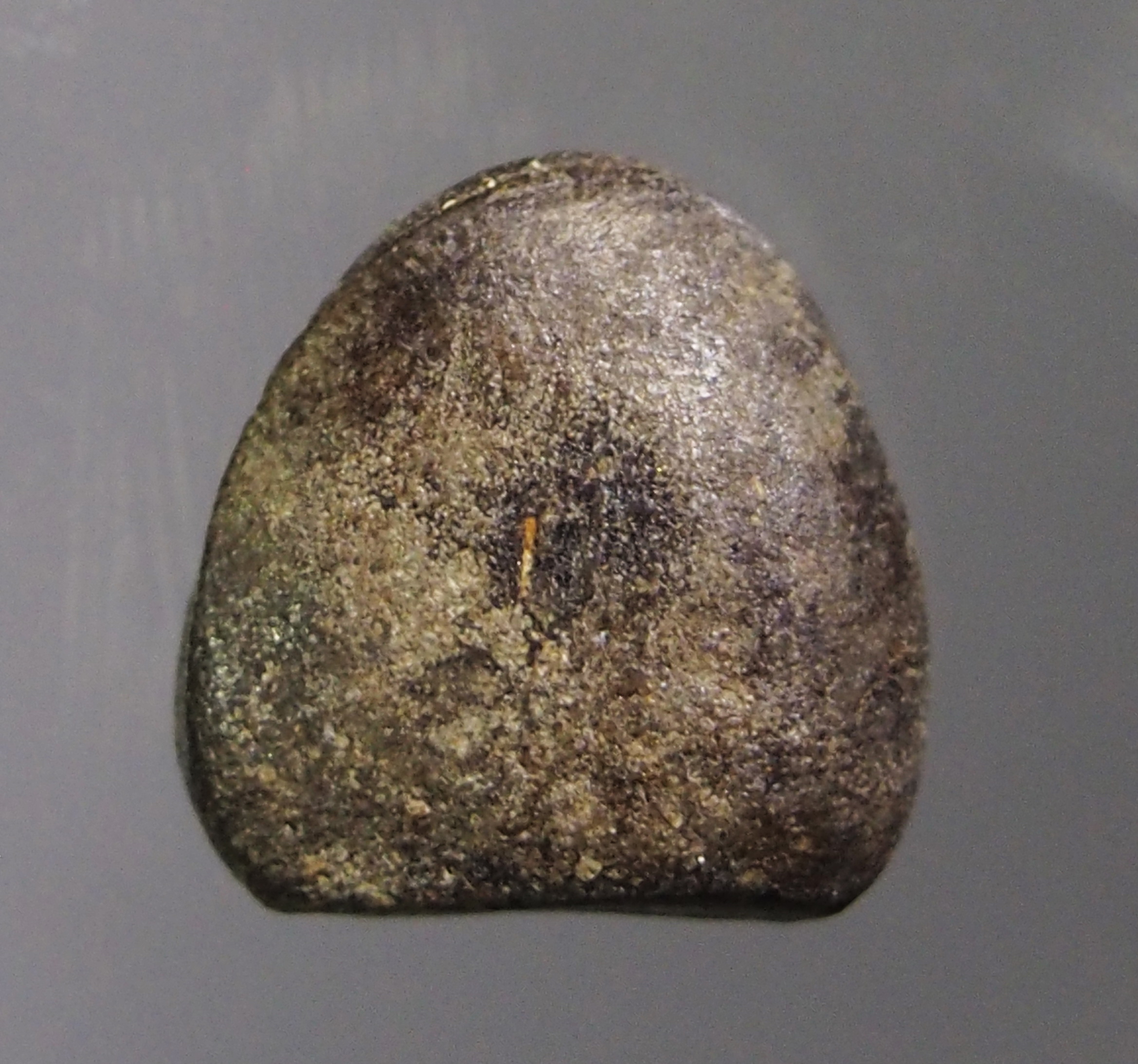 รหัสสินค้า พระปิดตา ทั่วไป 092 พระปิดตา เนื้อผงใบลาน ขนาดเท่าปลายนิ้วก้อย ไม่ทราบที่ เนื้อหาเก่ามาก พระรายการนี้ให้เช่าบูชาแล้ว