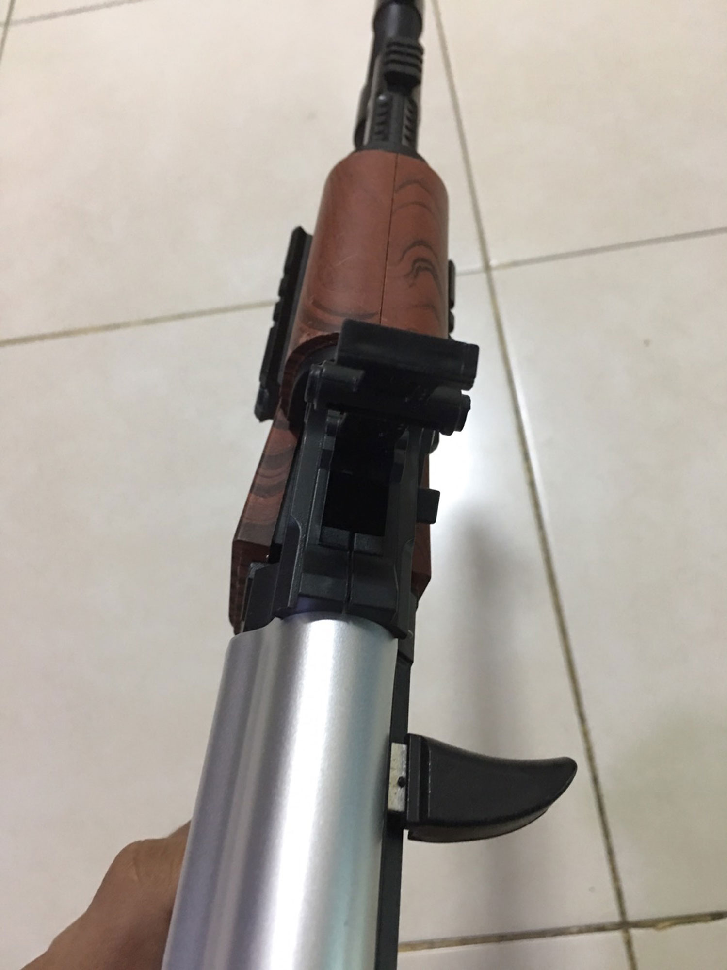 ปืนอัดลม ปืนยิงพลาสติก กระสุนยาง กระสุนกระสุนโฟม 4IN1 AK123 Mundo Gun