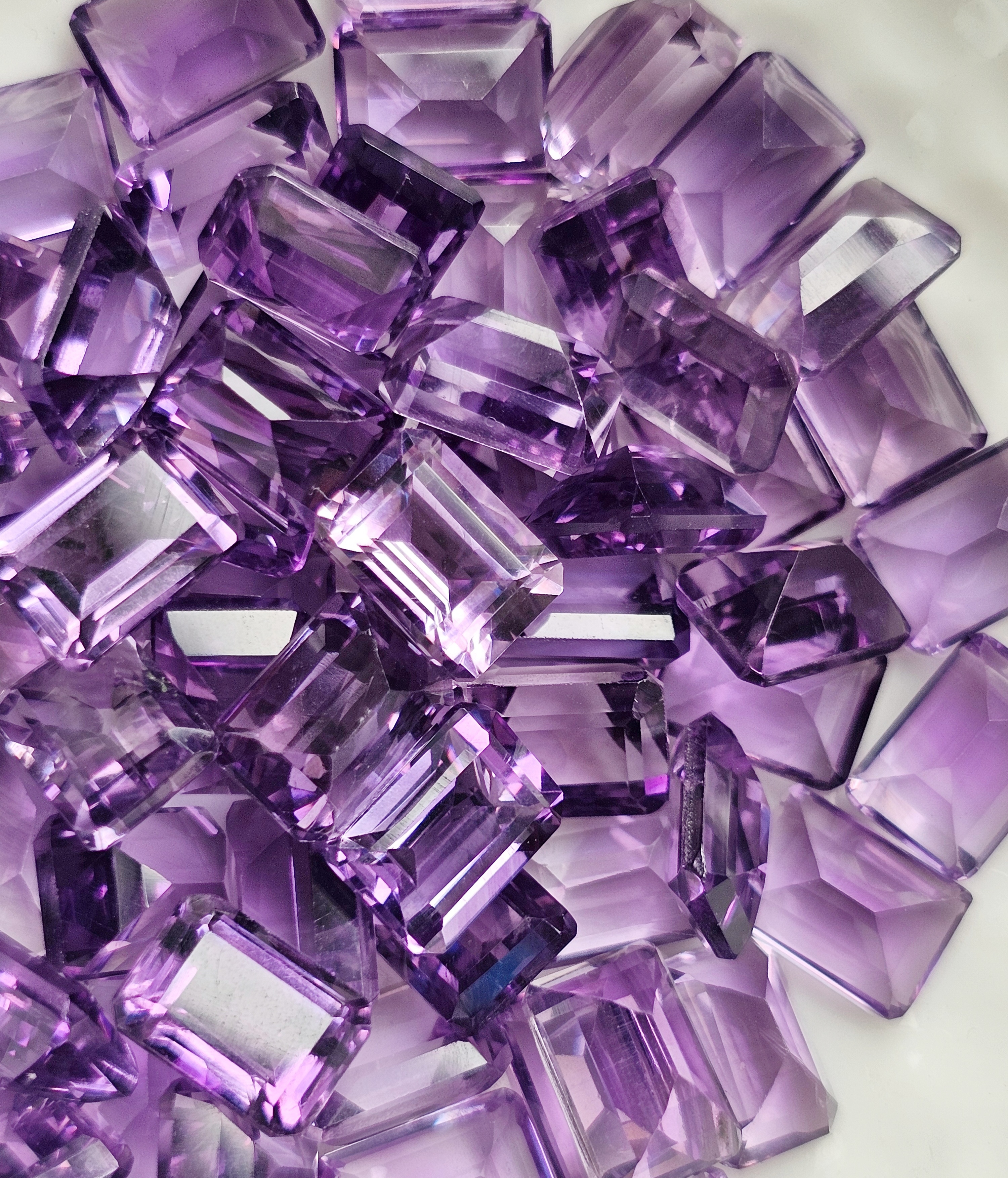 อเมทิสสี่เหลี่ยม 7x5mm. 5 กะรัต