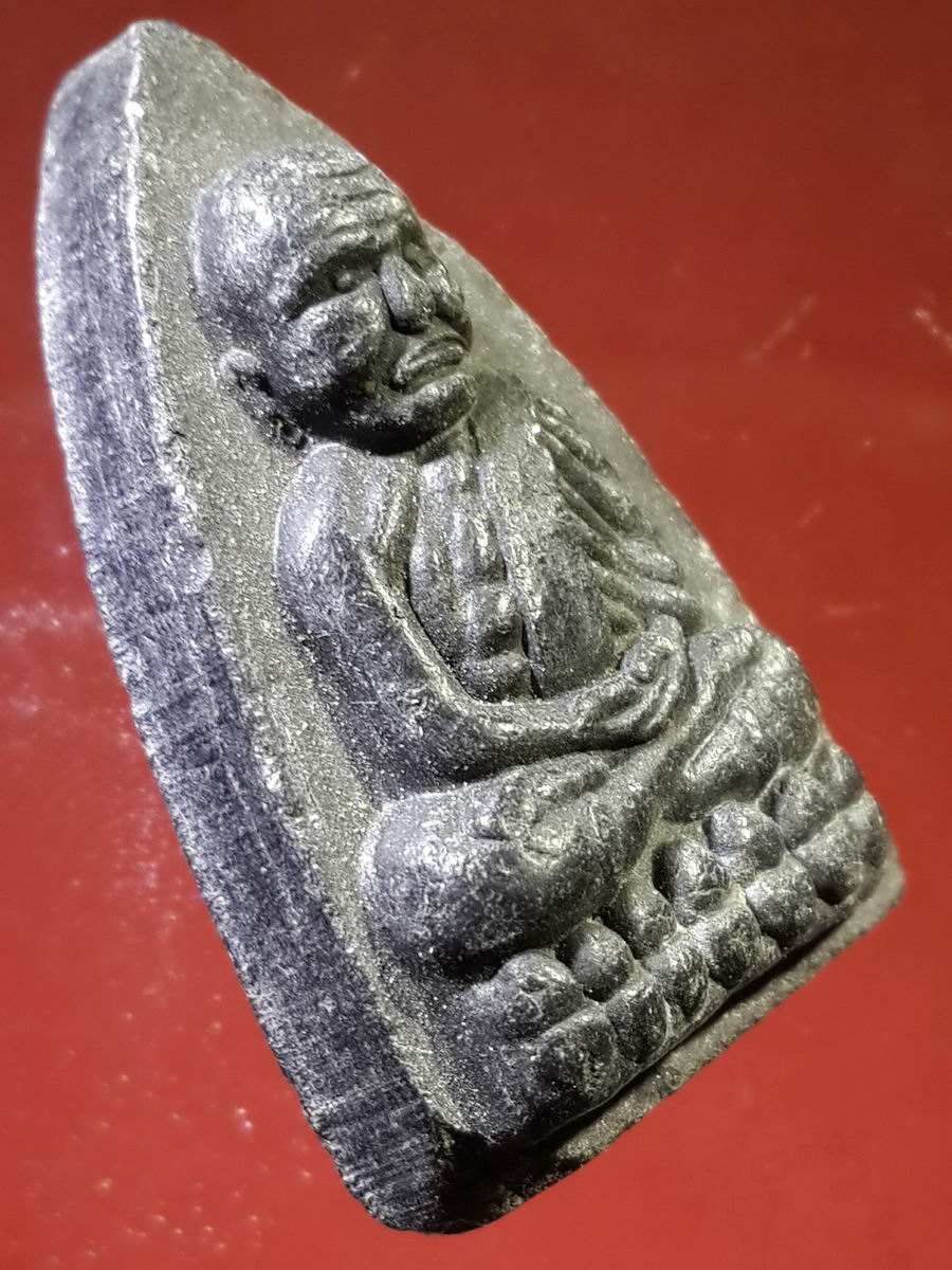 รหัสสินค้า หลวงปู่ทวด วัดต่างๆ 129 หลวงปู่ทวด วัดช้างให้ จ.ปัตตานี ไม่ทราบปีที่สร้าง เนื้อผงใบลาน หลังยันต์นะเฉลียวเพชร