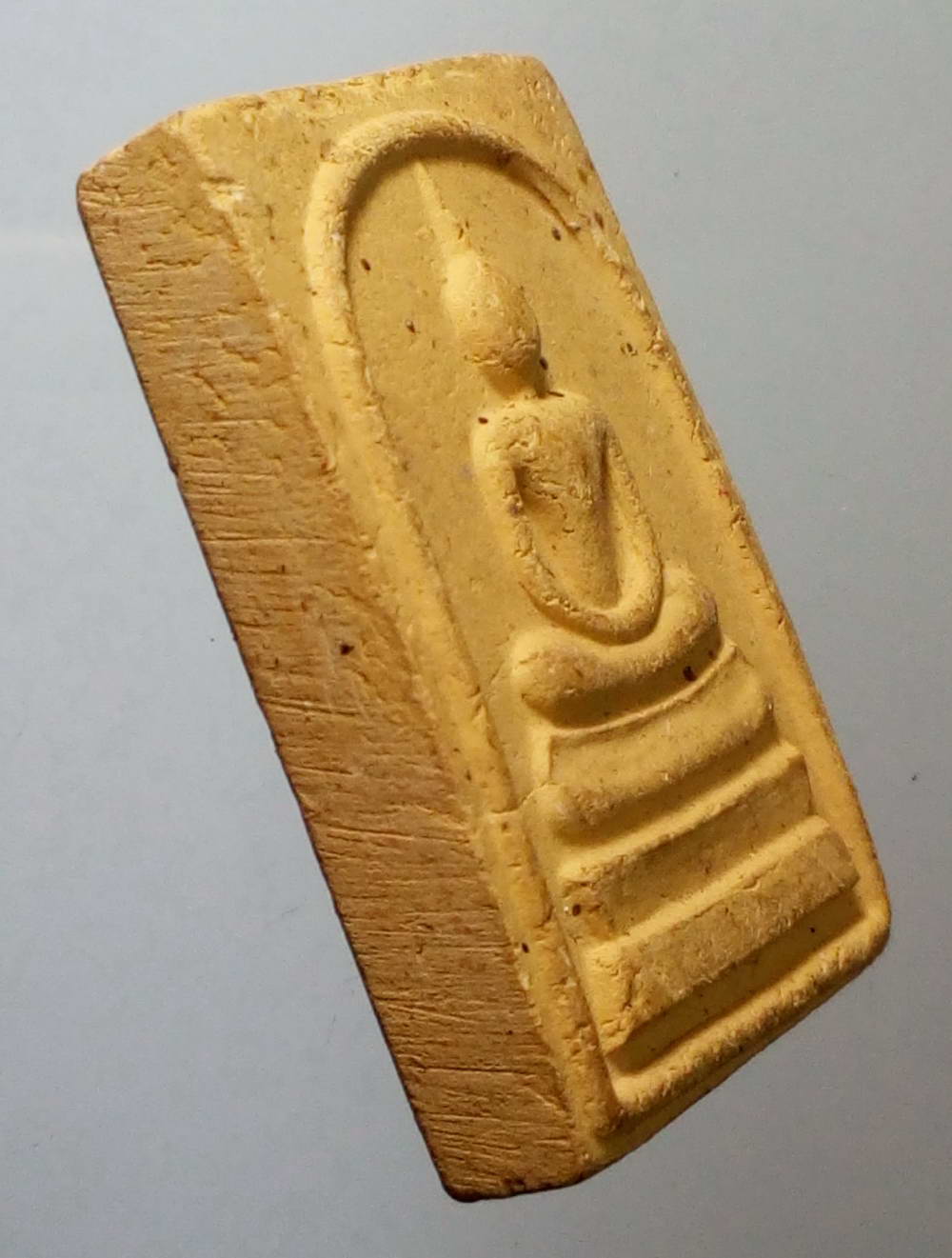 รหัสสินค้า พระสมเด็จ วัดต่างๆ 428 พระสมเด็จเนื้อผง หลวงพ่อขาว วัดนครธรรม อำเภอวัฒนานคร จังหวัดสระแก้ว สร้างปี 2542