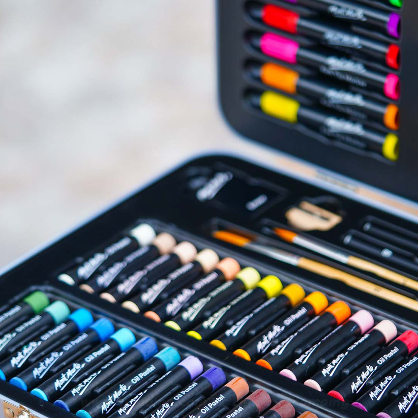 ชุดสี Mont Marte กระเป๋ากล่องเหล็ก อุปกรณ์วาดรูป 90 ชิ้น สีอะคริลิค ชอล์คน้ำมัน สีไม้ เมจิก พร้อมพู่กัน และอุปกรณ์วาดเขียน