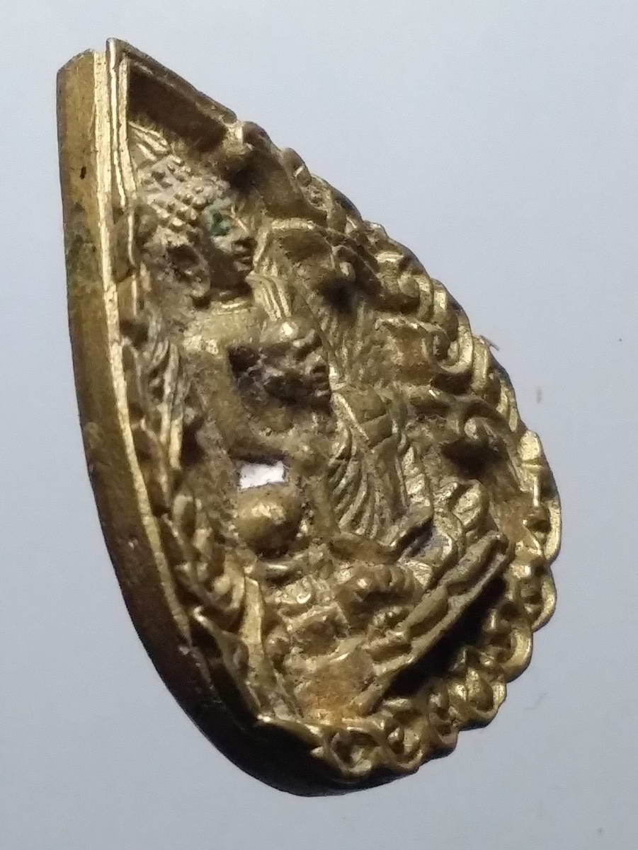 รหัสสินค้า พระมีกล่อง 254 เหรียญหล่อหลวงพ่อเชิญ วัดโคกทอง จังหวัดอยุธยา รุ่นเจริญทรัพย์ พิมพ์ซ้อนยันต์กลับ สร้างปี 2537