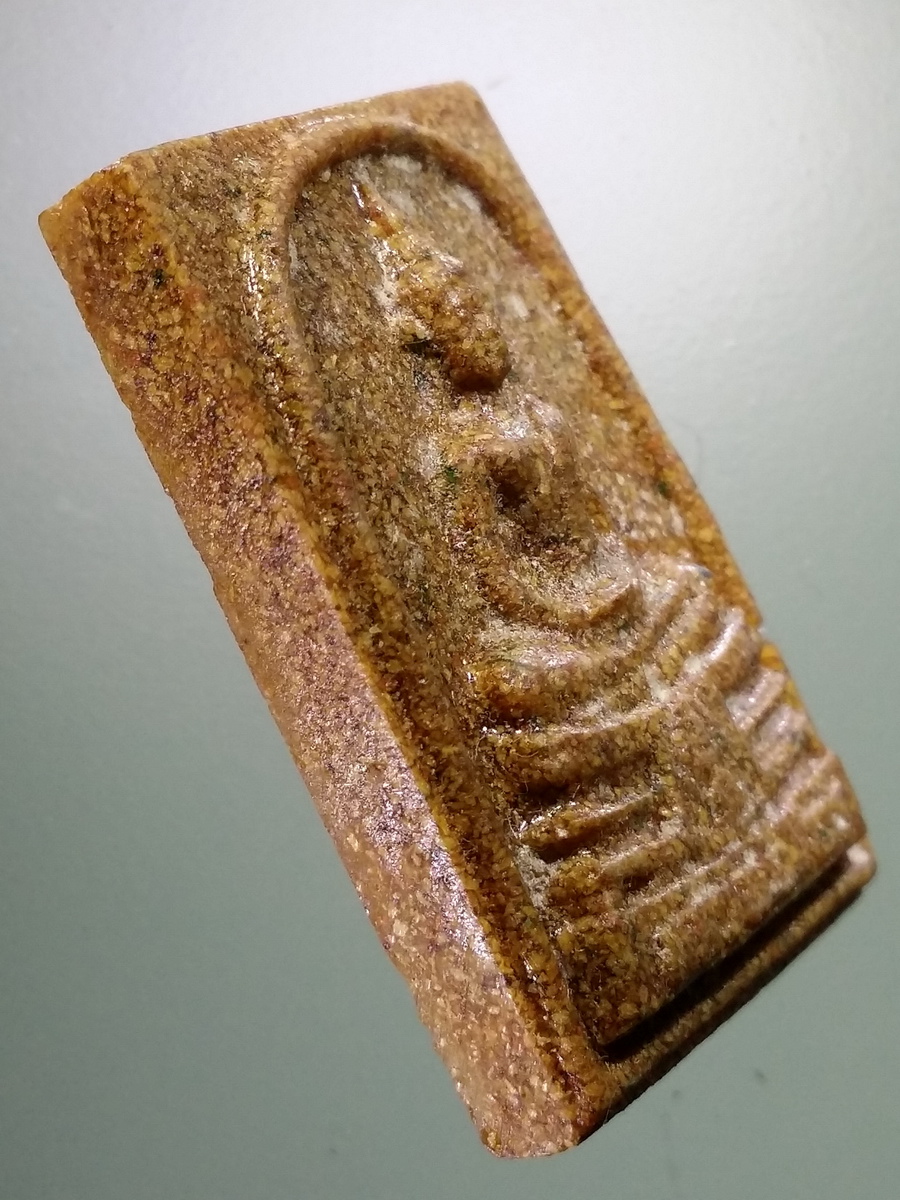 รหัสสินค้า พระมีกล่อง 436 หลวงพ่อโสธร เนื้อกระเบื้องหลังคาโบสถ์ วัดโสธรวรารามวรวิหาร จังหวัดฉะเชิงเทรา