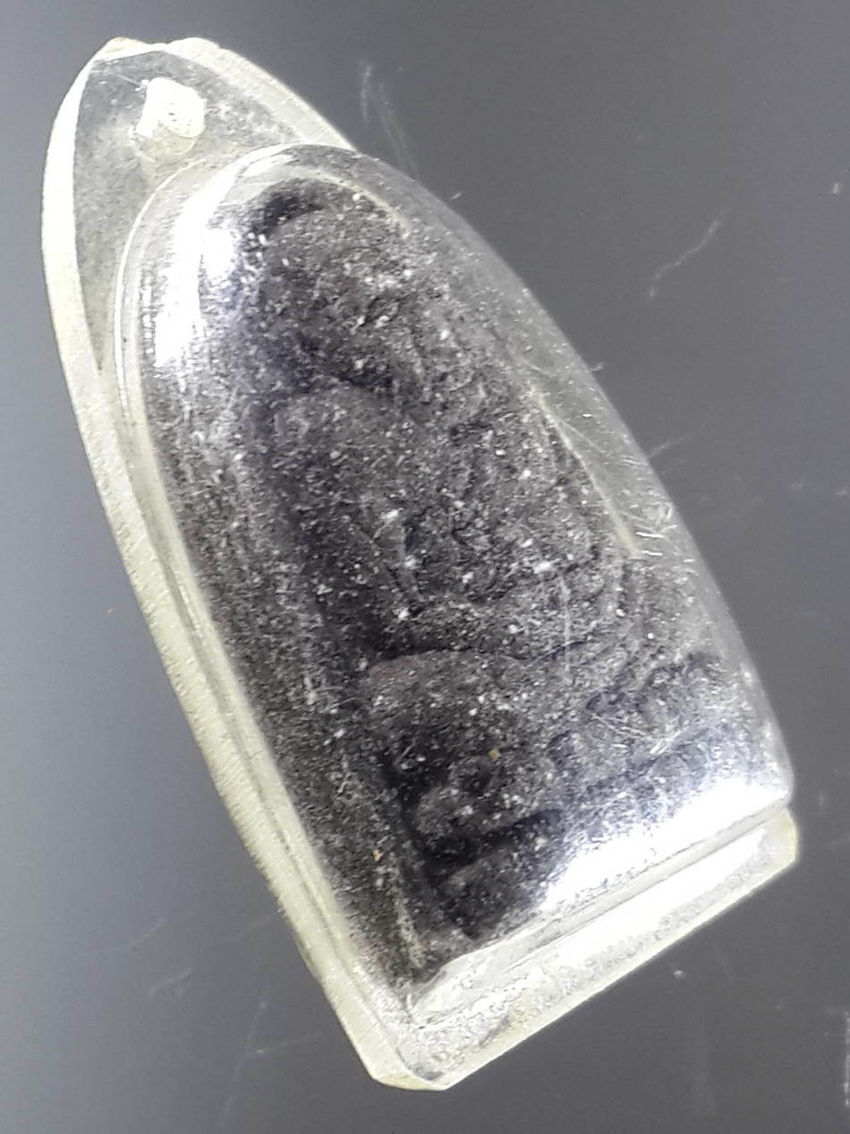 รหัสสินค้า หลวงปู่ทวด วัดต่างๆ 305 หลวงปู่ทวด วัดช้างให้ จังหวัดปัตตานี หลังยันต์นะเฉลียวเพชร ไม่ทราบปีที่สร้าง