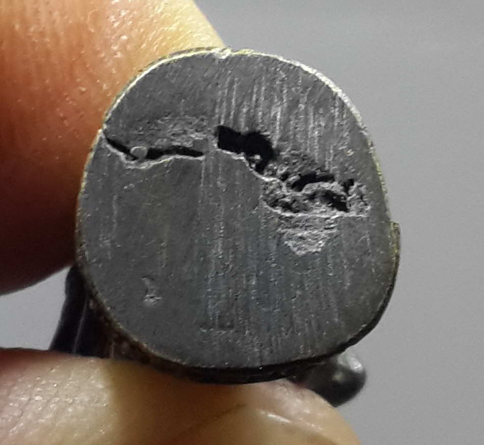 รหัสสินค้า พระกริ่ง พระหล่อ 209 รูปหล่อนั่งเอกลักษณ์ หลวงพ่อคูณ วัดบ้านไร่ อำเภอด่านขุนทด จังหวัดนครราชสีมา สร้างปี 2536