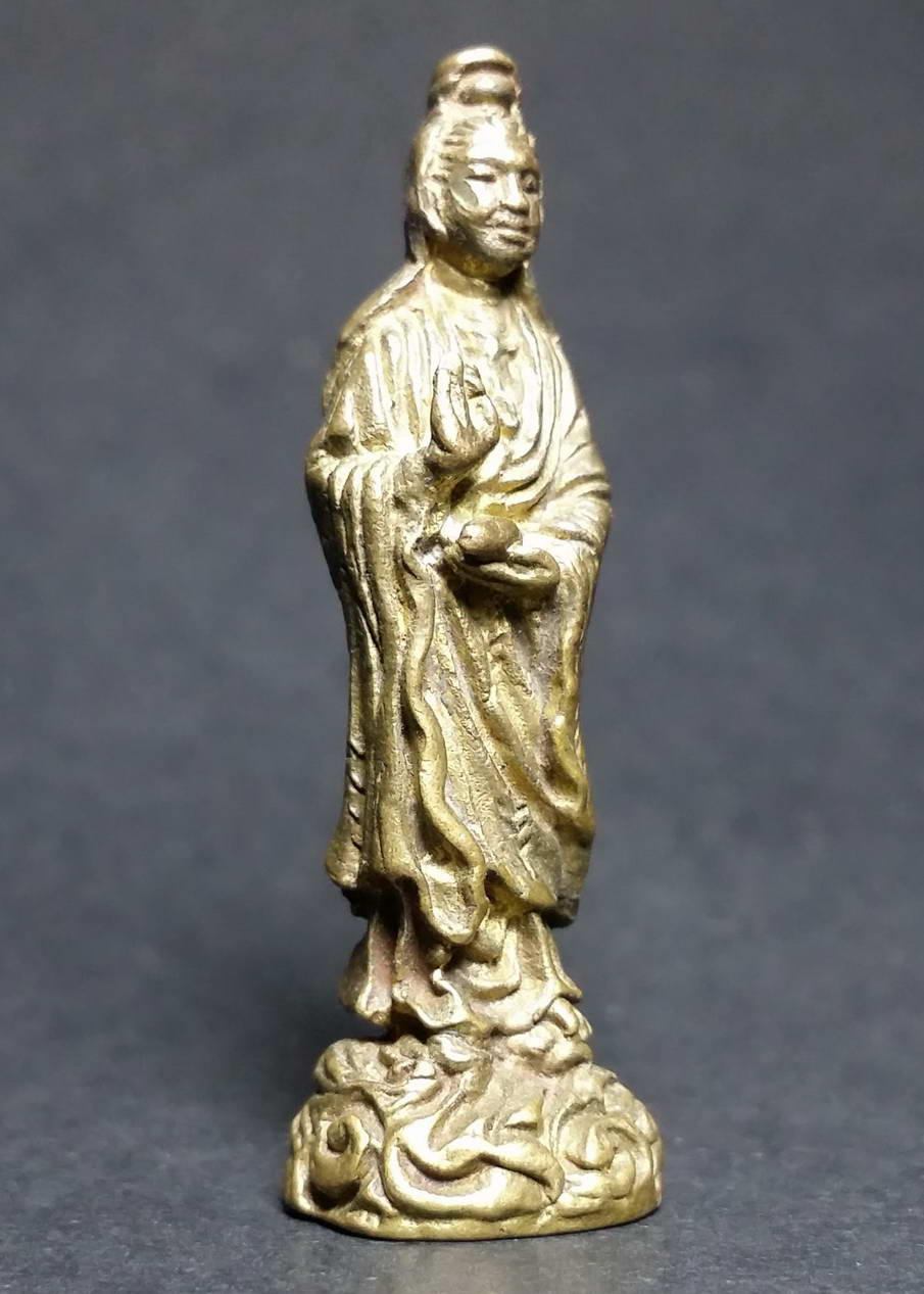 รหัสสินค้า พระกริ่ง พระหล่อ 479 รูปหล่อเจ้าแม่กวนอิม เนื้อทองเหลืองเก่า