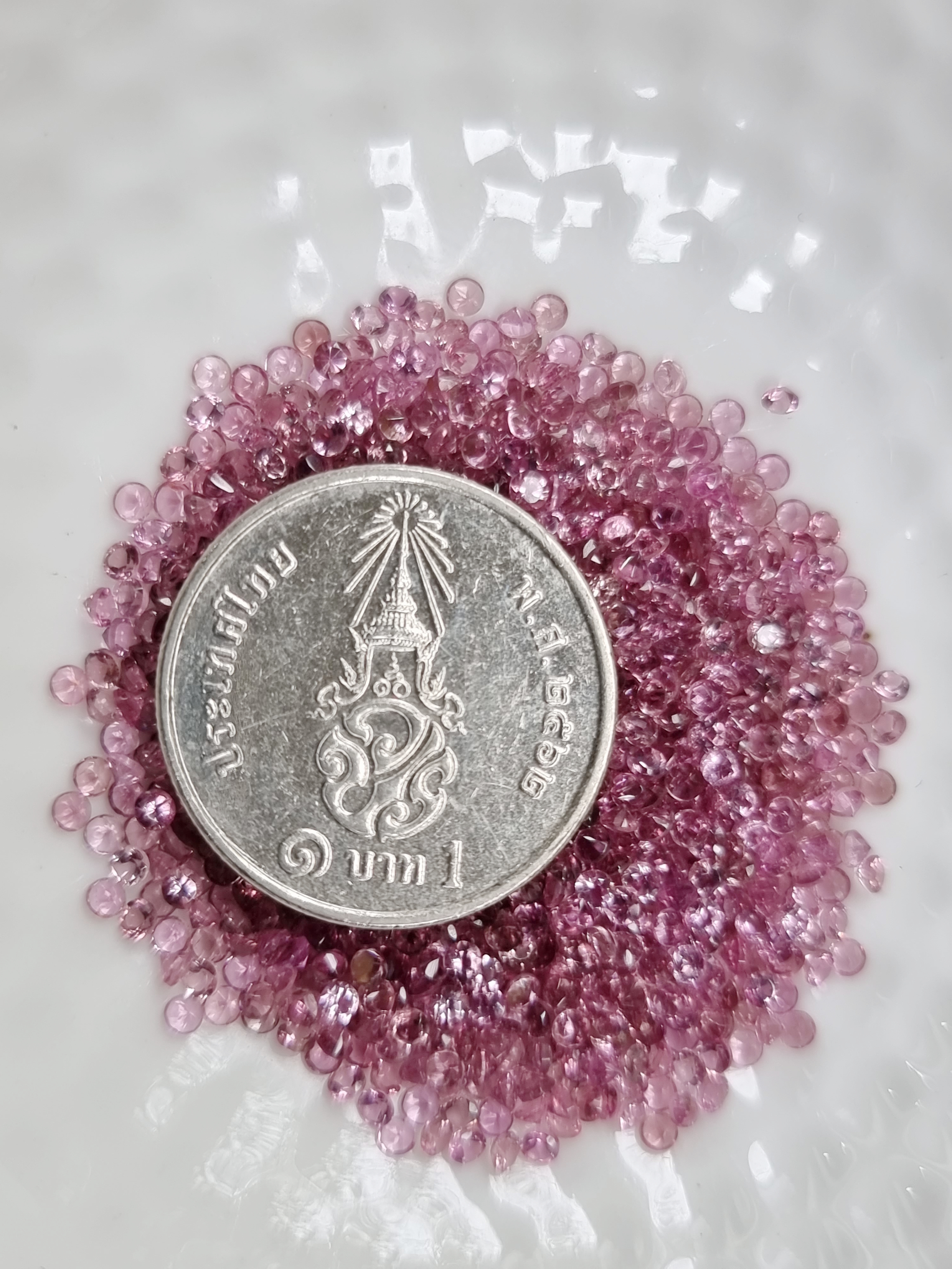 พิ้งค์ทัวมาลีนกลม 1.8 mm. 1 กะรัต