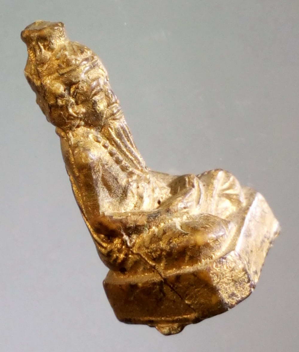 รหัสสินค้า พระไม่ทราบที่ 168 รูปหล่อฤาษีเนื้อเรซิ่น ทาทองบรอนซ์ หล่อแบบลอยองค์ ไม่ทราบที่