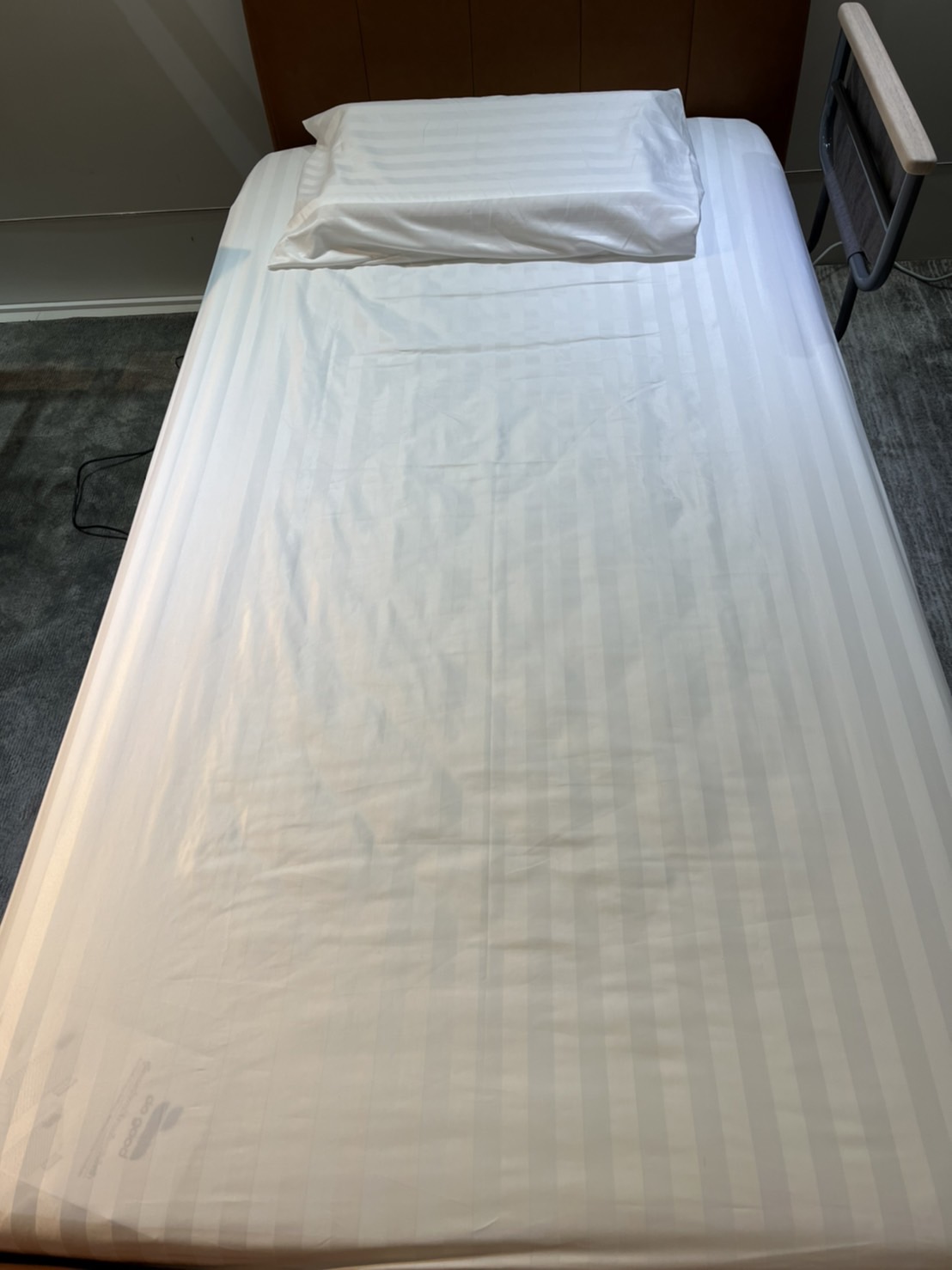 เตียงนอนเพื่อสุขภาพปรับไฟฟ้า PRIMERO SINGLE BED ขนาดใหญ่พิเศษ นอนสบาย 3.5 ฟุต + พร้อมที่นอนสุขภาพยางพาราแท้ + หมอนยางพารา + ชุดผ้าปูที่นอน (รุ่นยอดนิยม)