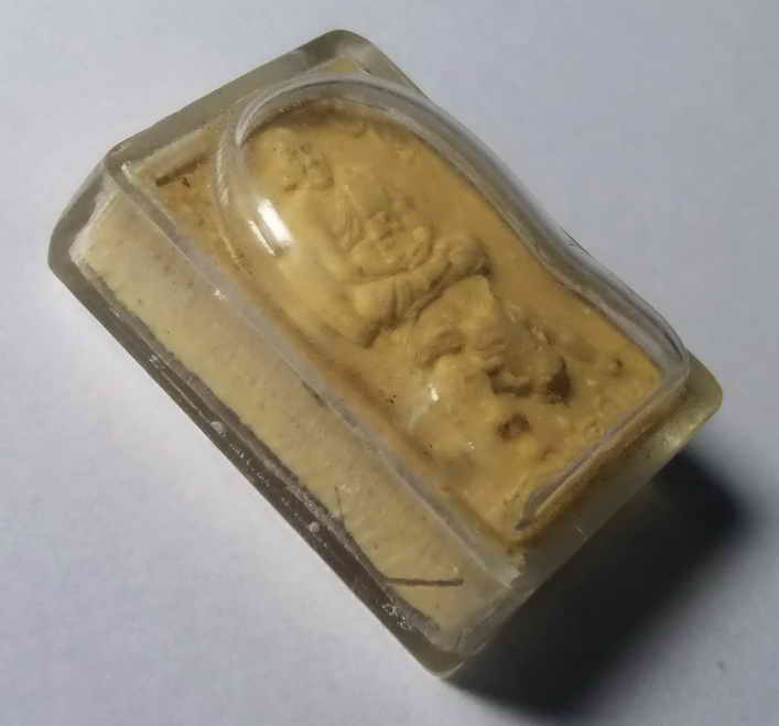 รหัสสินค้า พระเนื้อดิน เนื้อผง เนื้อว่าน 012 พระผงขี่หมู หลวงพ่อเปิ่น วัดบางพระ จังหวัดนครปฐม ที่ระลึกอายุครบรอบ 70 ปี