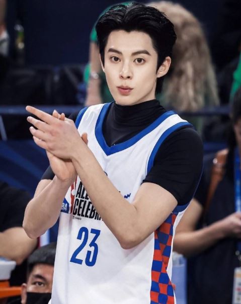 ชุดบาสเก็ตบอลหวังเหอตี้ : NBA ALL-STAR CELEBRITY GAME 2024 in USA x DYLAN WANG