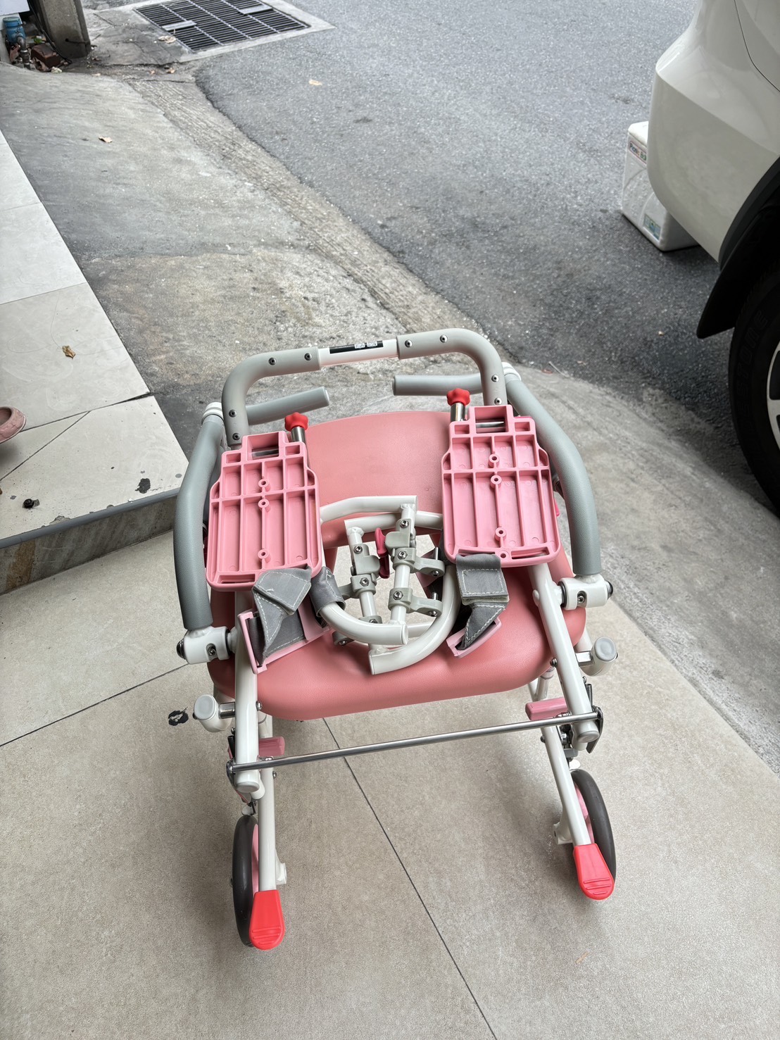 รถเข็นคร่อมสุขภัณฑ์ อาบน้ำ นั่งถ่าย อเนกประสงค์ Matsunaga Wheelchair รุ่น SW21W (入浴関連) แบรนด์จากประเทศญี่ปุ่น (รุ่นยอดนิยม)