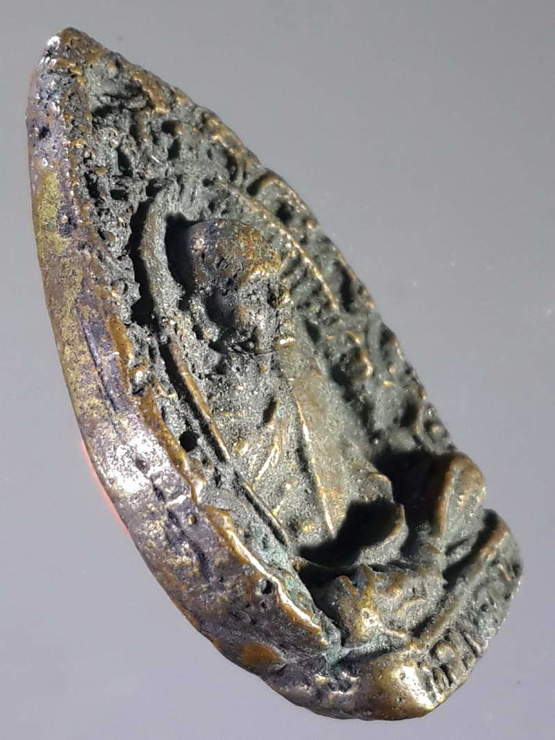 รหัสสินค้า พระกริ่ง พระหล่อ 069 เหรียญหล่อเนื้อทองผสม หลวงพ่อเงิน วัดบางคลาน หลวงพ่อทวี วัดโรงช้าง จังหวัดพิจิตรสร้าง