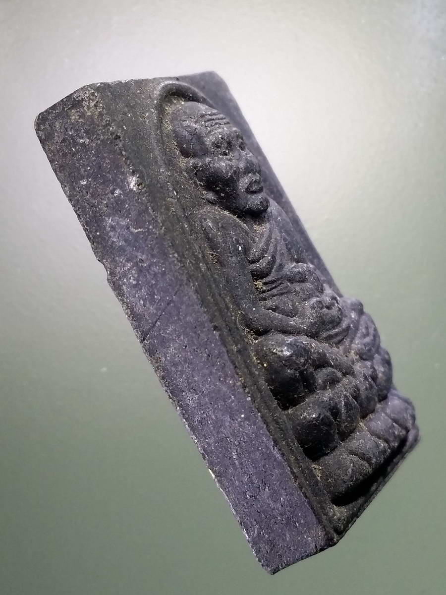 รหัสสินค้า หลวงปู่ทวด วัดต่างๆ 444 พระผงใบลานหลังยันต์ห้า หลวงปู่ทวด วัดช้างให้ จ.ปัตตานี พระรายการนี้มีลูกค้าจองเเล้ว