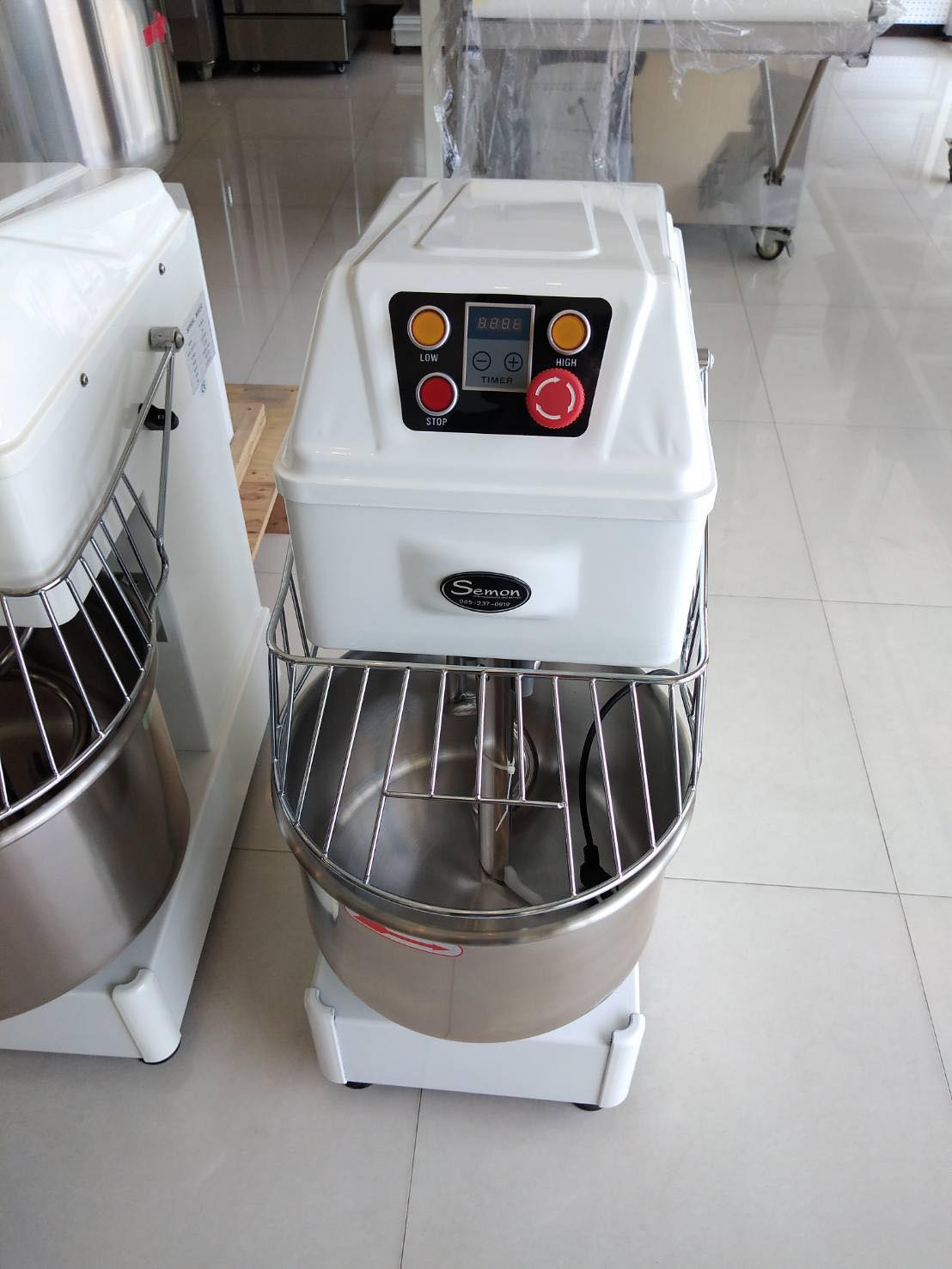 เครื่องนวดแป้ง 20 ลิตร 2 สปีด SI-SM20 แบรนด์ Semon