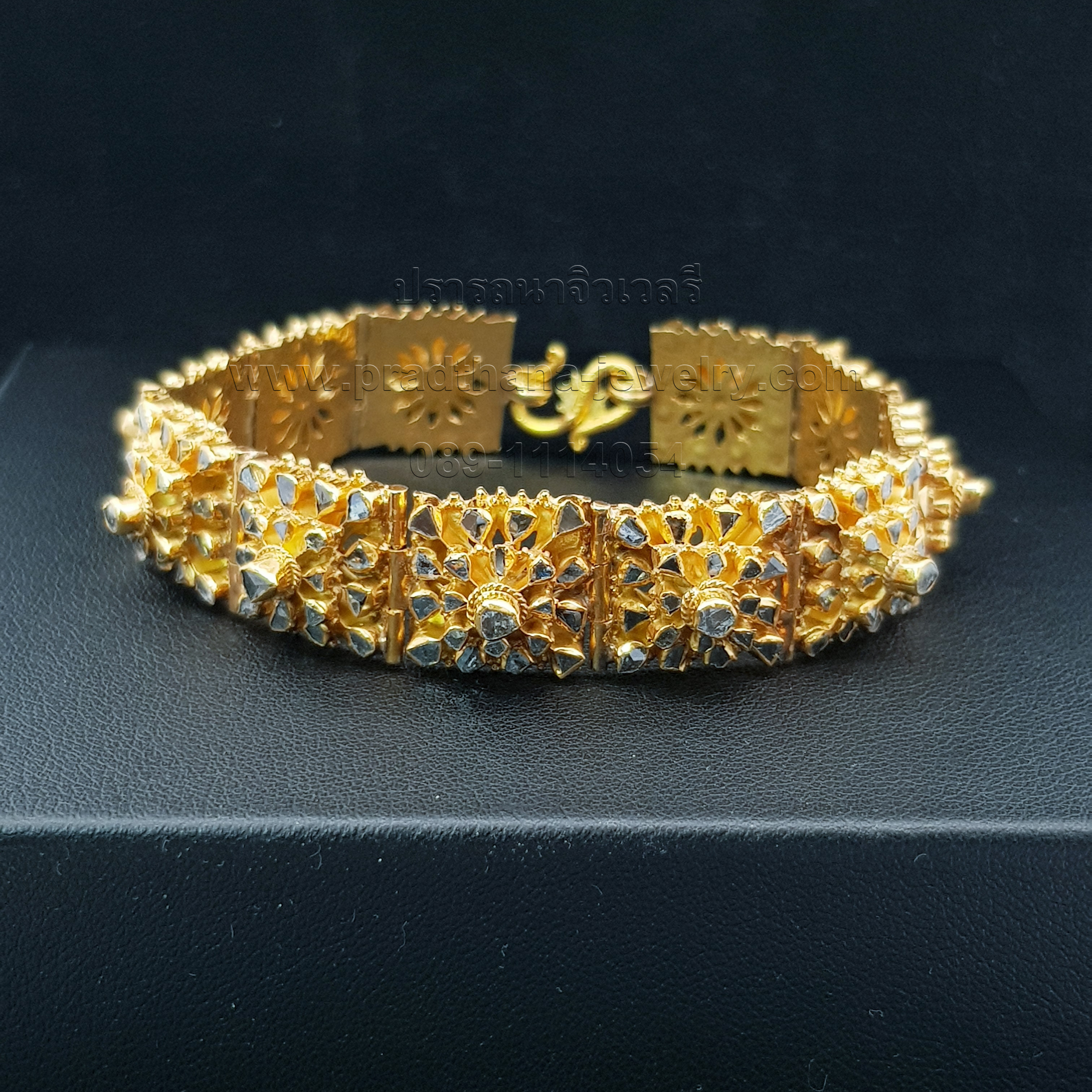 สร้อยข้อมือเพชรซีกโบราณ