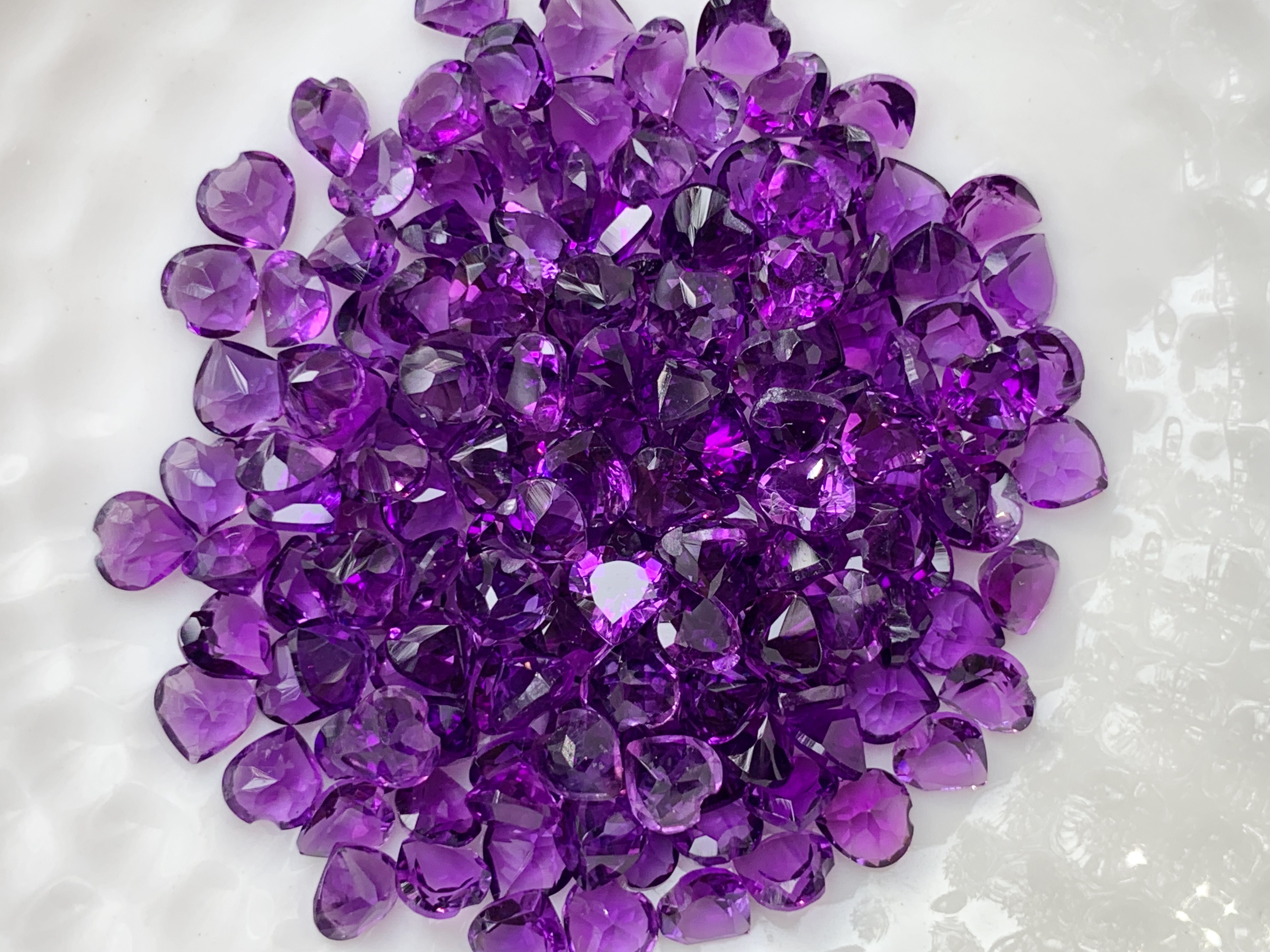 อเมทิสหัวใจ 4 มม. 5 กะรัต