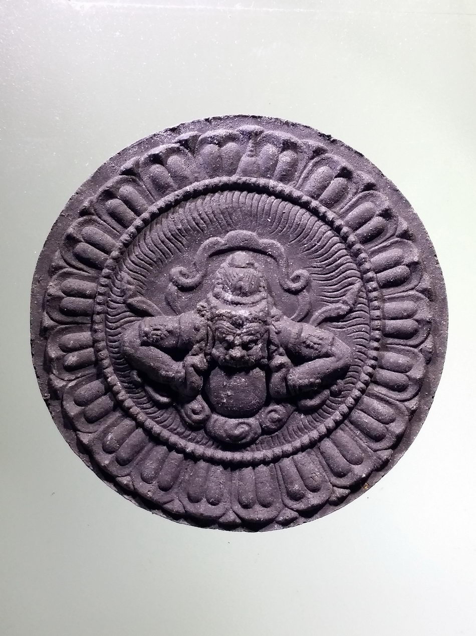 รหัสสินค้า จตุคามรามเทพ 116 จตุคามรามเทพ รุ่นมหาปาฏิหาริย์มั่งมีทรัพย์ เนื้อว่านดำ ขนาด 5.6 cm