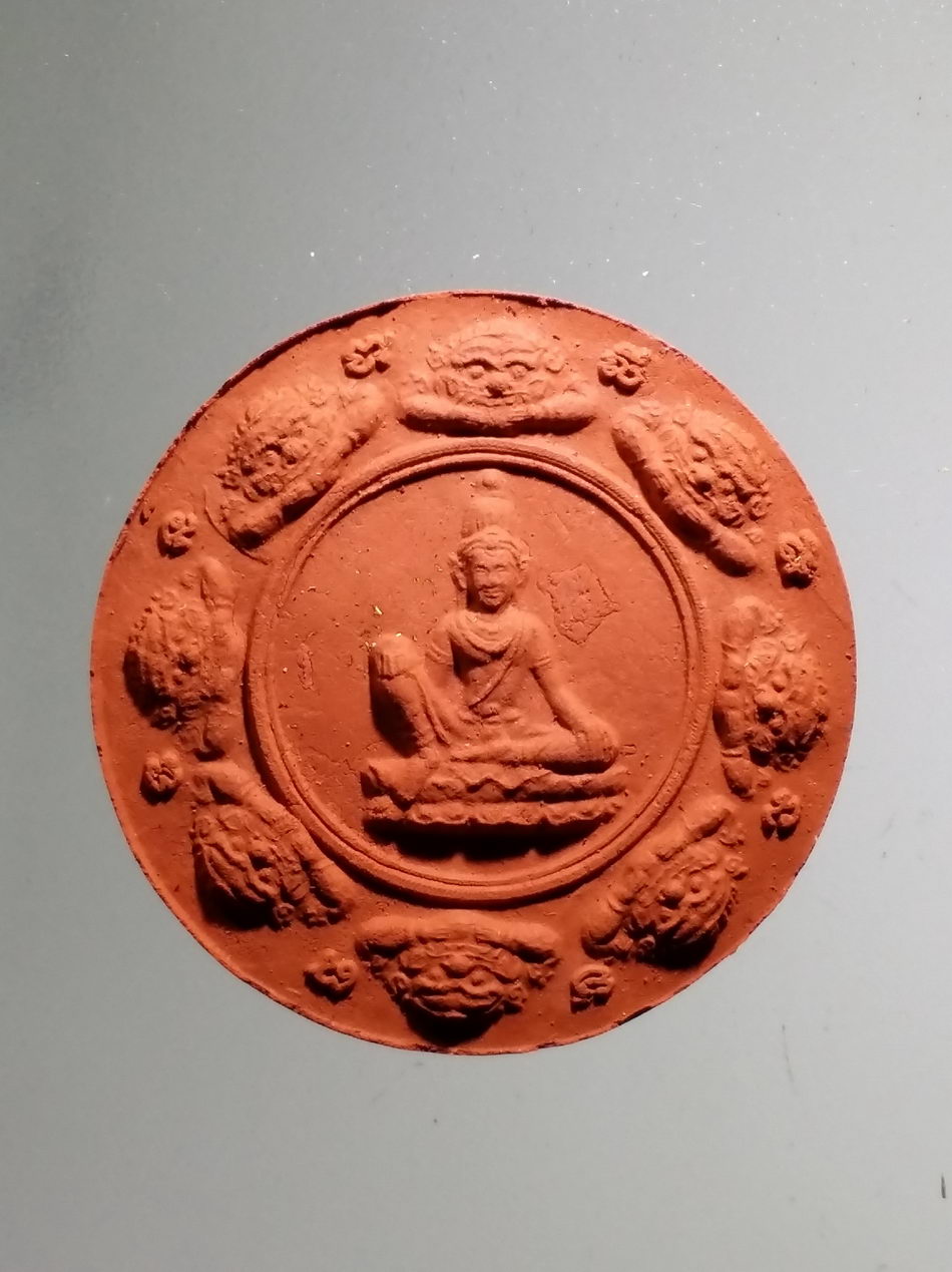 รหัสสินค้า จตุคามรามเทพ 836 พระเทวราชโพธิสัตว์จตุคามรามเทพ รุ่นมงคลบารมี รวยเงินรวยทอง วัดรามประดิษฐ์ อำเภอปากพนัง จังหวัดนครศรีธรรมราช สร้างปี 2550 เนื้อว่านแดง พิมพ์เล็ก