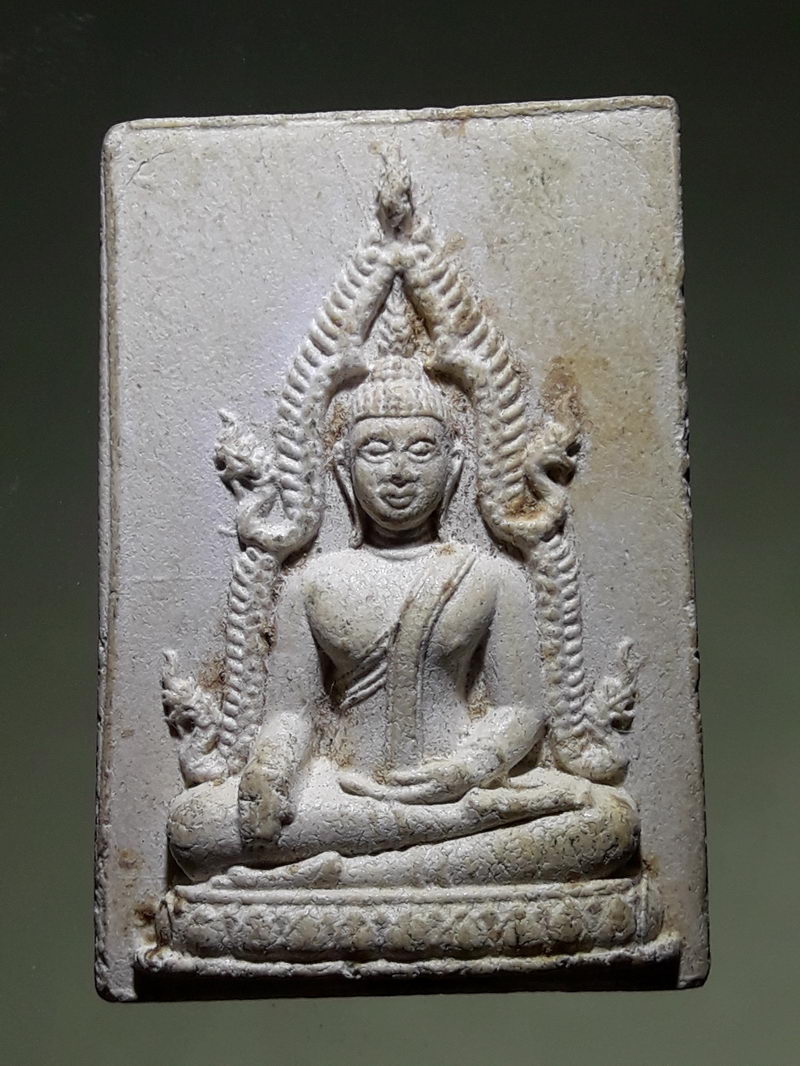 รหัสสินค้า พระเนื้อดิน ผง ว่าน 10398 พระเจ้าใหญ่อินแปลงเนื้อผง ที่ระลึกก่อสร้างอาคารวิทยาลัยสงฆ์ วัดมหาวนาราม จังหวัดอุบลราชธานี