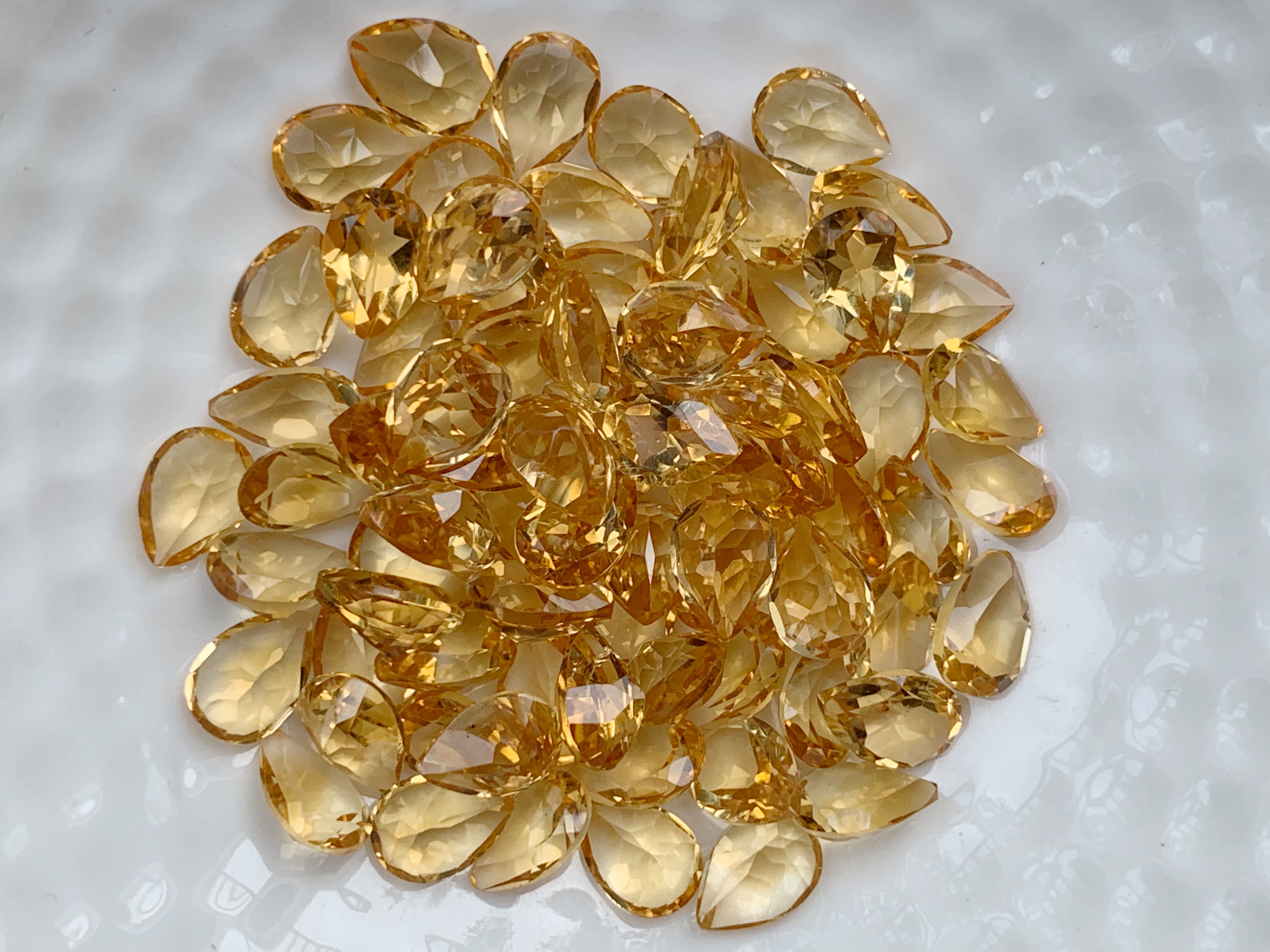 ซิทรินอ่อนหยดน้ำ 7X5 มม. 5 กะรัต