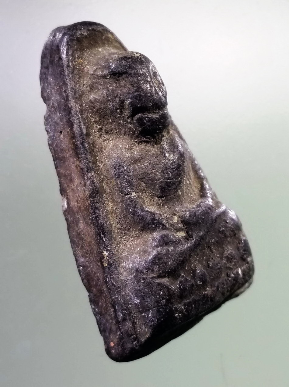 รหัสสินค้า หลวงปู่ทวด วัดต่างๆ 109 หลวงปู่ทวด เนื้อดินเผา วัดช้างให้ จังหวัดปัตตานี ปี 2513 พระครูใบฎีกาขาว สร้าง พระรายการนี้ให้เช่าบูชาแล้ว