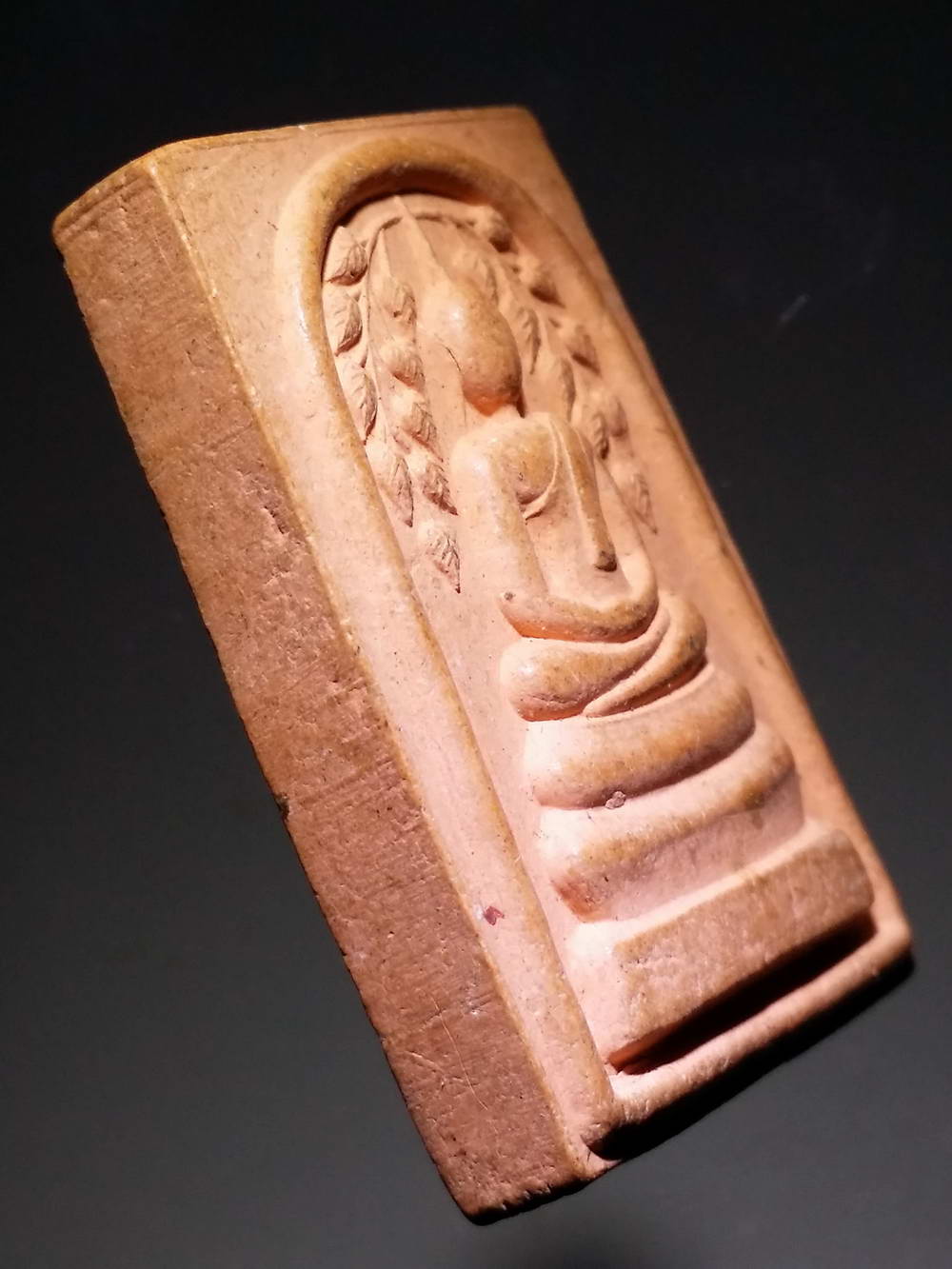 รหัสสินค้า พระสมเด็จ วัดต่างๆ 490 พระสมเด็จปรกโพธิ์ เนื้อผงหลังยันต์ห้า วัดจันทร์ รุ่นบูรณะอุโบสถ