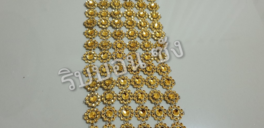 สังวาลย์แบบแพ