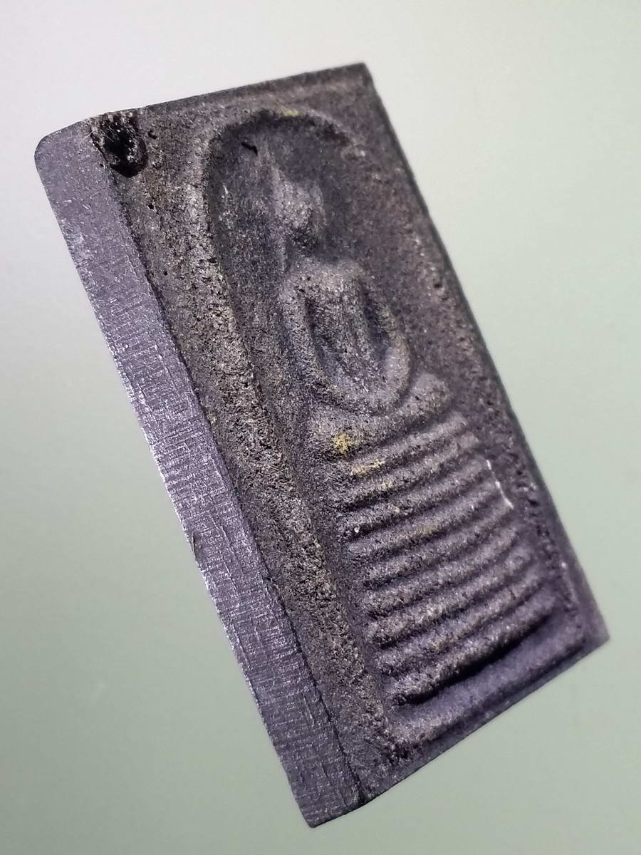 รหัสสินค้าพระ ไม่ทราบที่ 463 พระสมเด็จฐาน 9 ชั้น ไม้งิ้วดำ