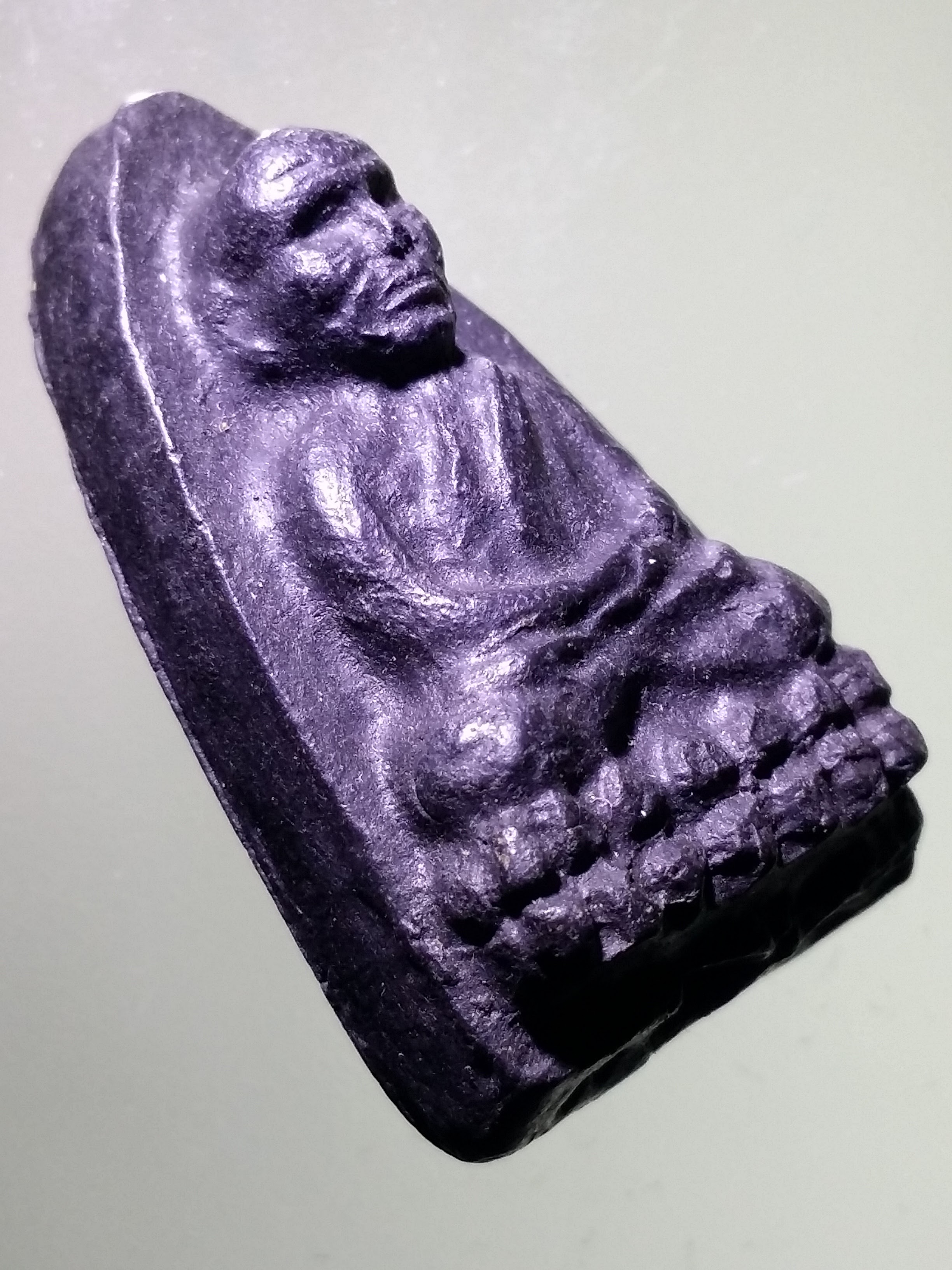 รหัสสินค้า หลวงปู่ทวด วัดต่างๆ 578 หลวงปู่ทวด เนื้อผงใบลาน ฝังแร่มวลสารด้านหลัง ไม่ทราบที่ พระรายการนี้ให้เช่าบูชาแล้ว