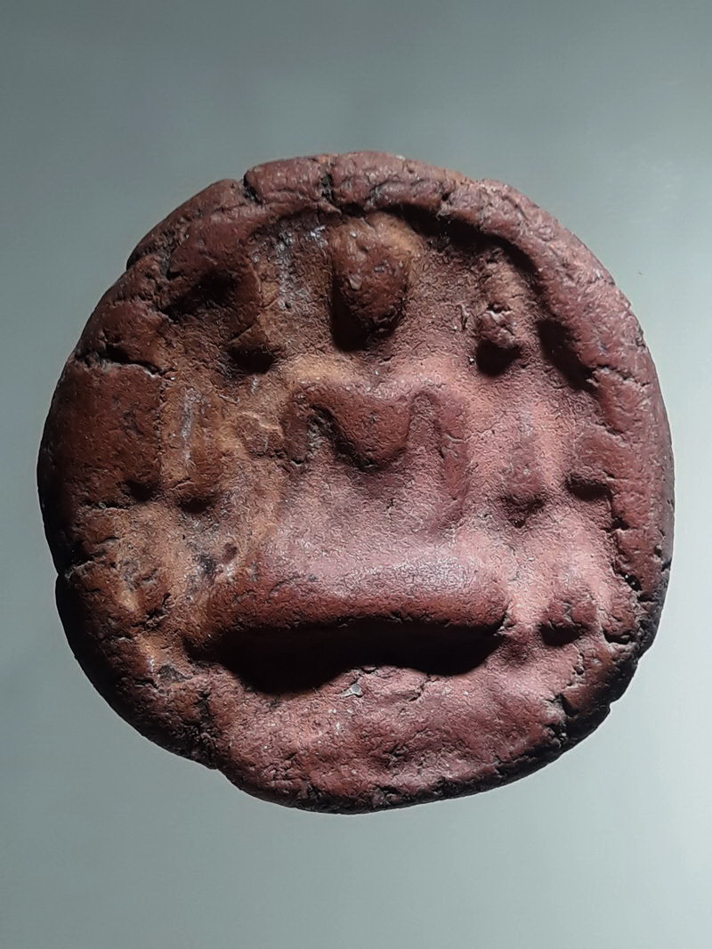 รหัสสินค้า พระเนื้อดิน ผง ว่าน 10530 พระกรุ ศรีวิชัย เนื้อดิน จ.สุราษฎร์ธานี สภาพสวย