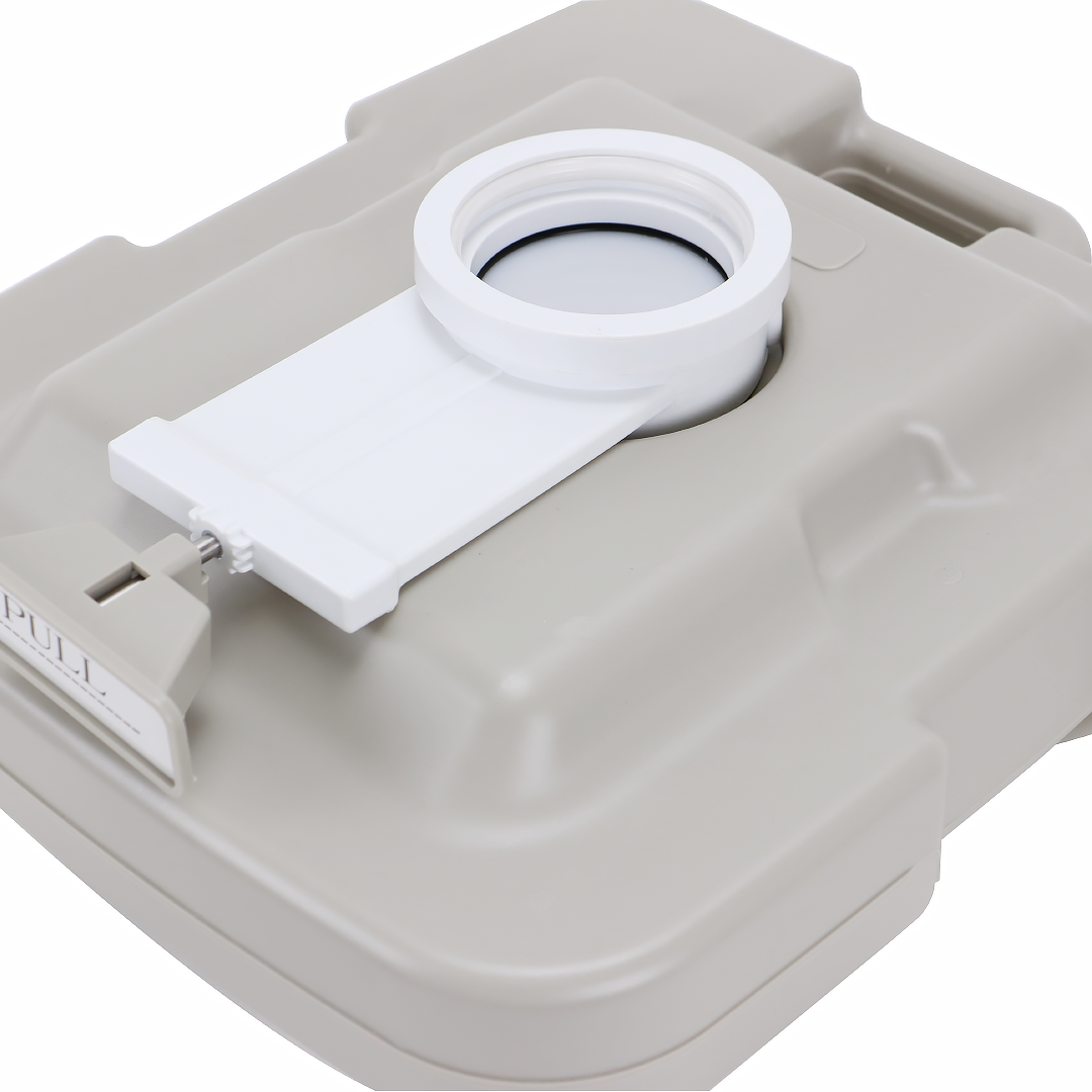 สุขาเคลื่อนที่ รุ่น P.4 ฝารองนั่งแบบวงกลม ความจุน้ำสะอาด 10 ลิตร ความจุของเสีย 10 ลิตร ฟรีสายฉีดชำระ