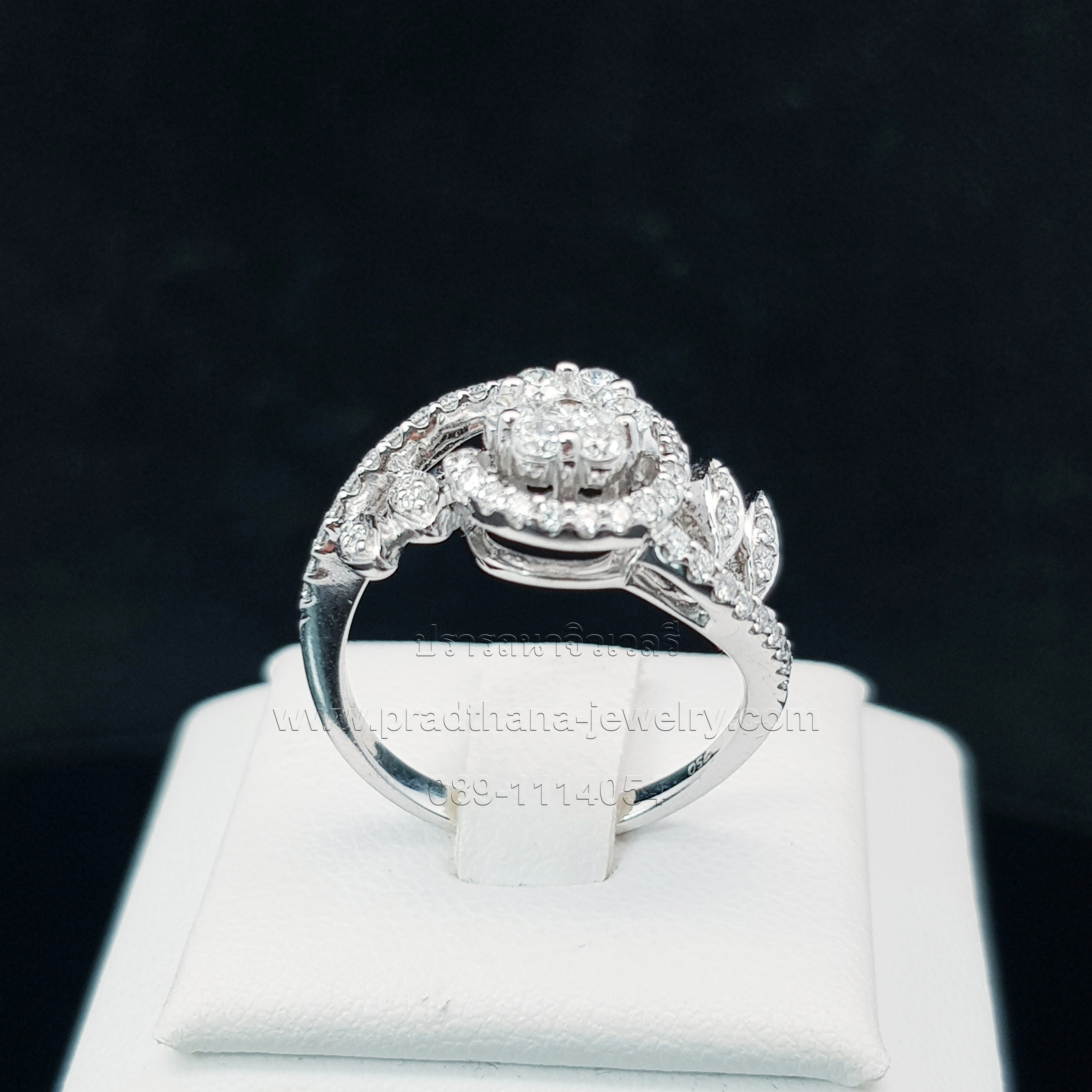 แหวนเพชรลายเถาดอกไม้