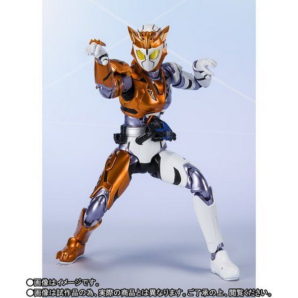 เปิดรับPreorder มัดจำ 400 บาท P-bandai S.H.Figuarts Kamen Rider Valkyrie Rushing Cheetahโมสำเร็จ