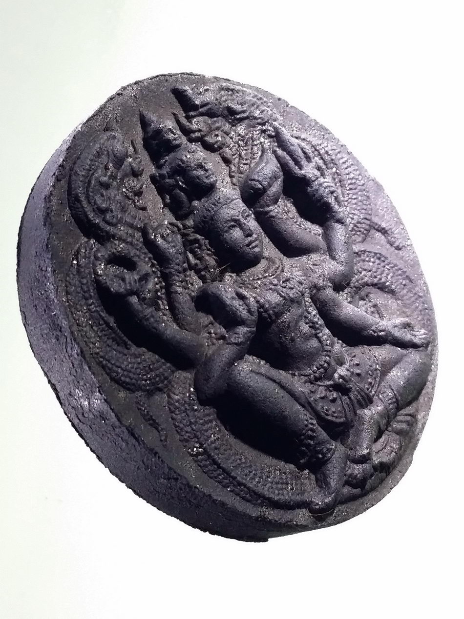 รหัสสินค้า จตุคามรามเทพ 897 จตุคามรามเทพ รุ่น เก้าหน้ามหาโชคมหาเศรษฐี วัดอ้ายเขียว เนื้อว่านกากยายักษ์