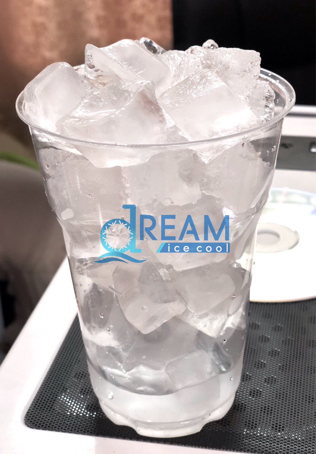 เครื่องทำน้ำแข็งอัตโนมัติ รุ่นกำลังผลิต 650–680 กก./วัน