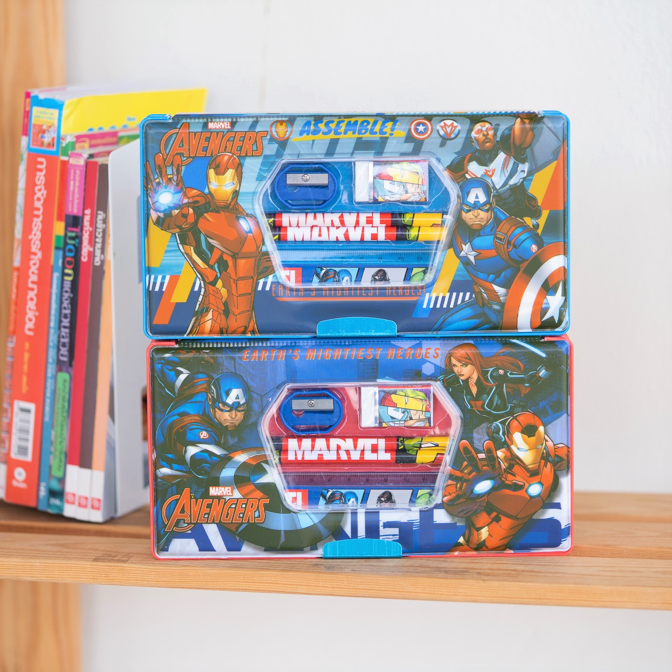 กล่องดินสอแม่เหล็กพร้อมชุดเครื่องเขียนลายอเวนเจอร์ส (Avengers) ลิขสิทธิ์แท้