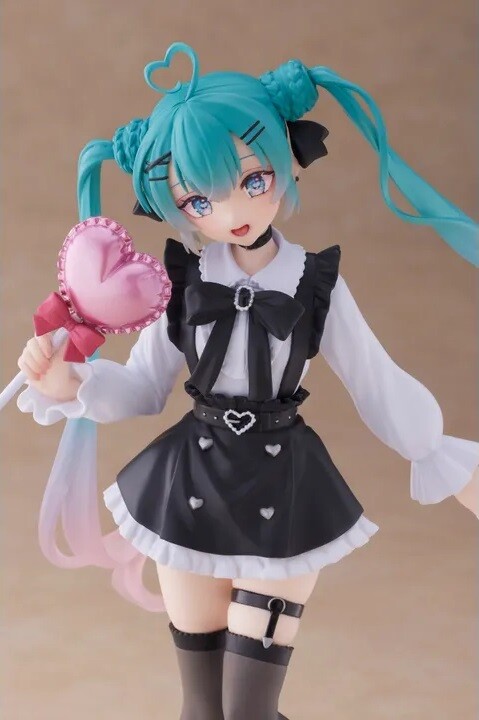(Preorder ถึงวันที่ 8/6/2023) เปิดรับPreorder มีค่ามัดจำ 100 บาท 451613400 Hatsune Miku Figure Fashion (Subculture Ver.)