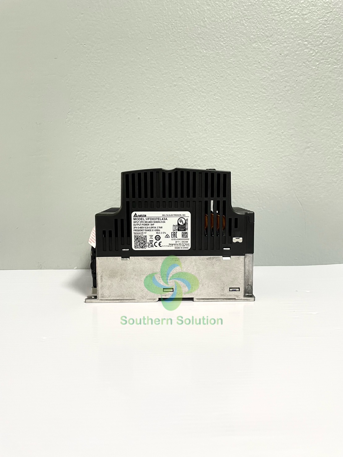 Delta Inverter VFD037EL43A 5HP 3.7kW(Input 380V 3-Phase Output 380V 3-Phase )