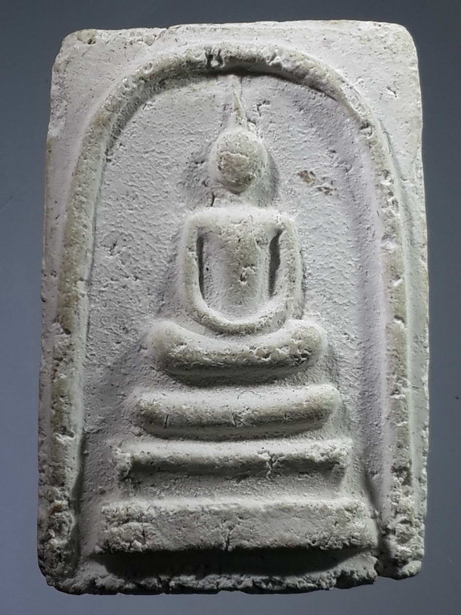 รหัสสินค้า พระสมเด็จ วัดต่างๆ 589 พระสมเด็จเนื้อผงปั๊มตรายาง ฝังตะกรุด ตอกโค๊ต หลวงพ่อเดช วัดสังฆมงคล จังหวัดนครสวรรค์ หายาก สร้างน้อย
