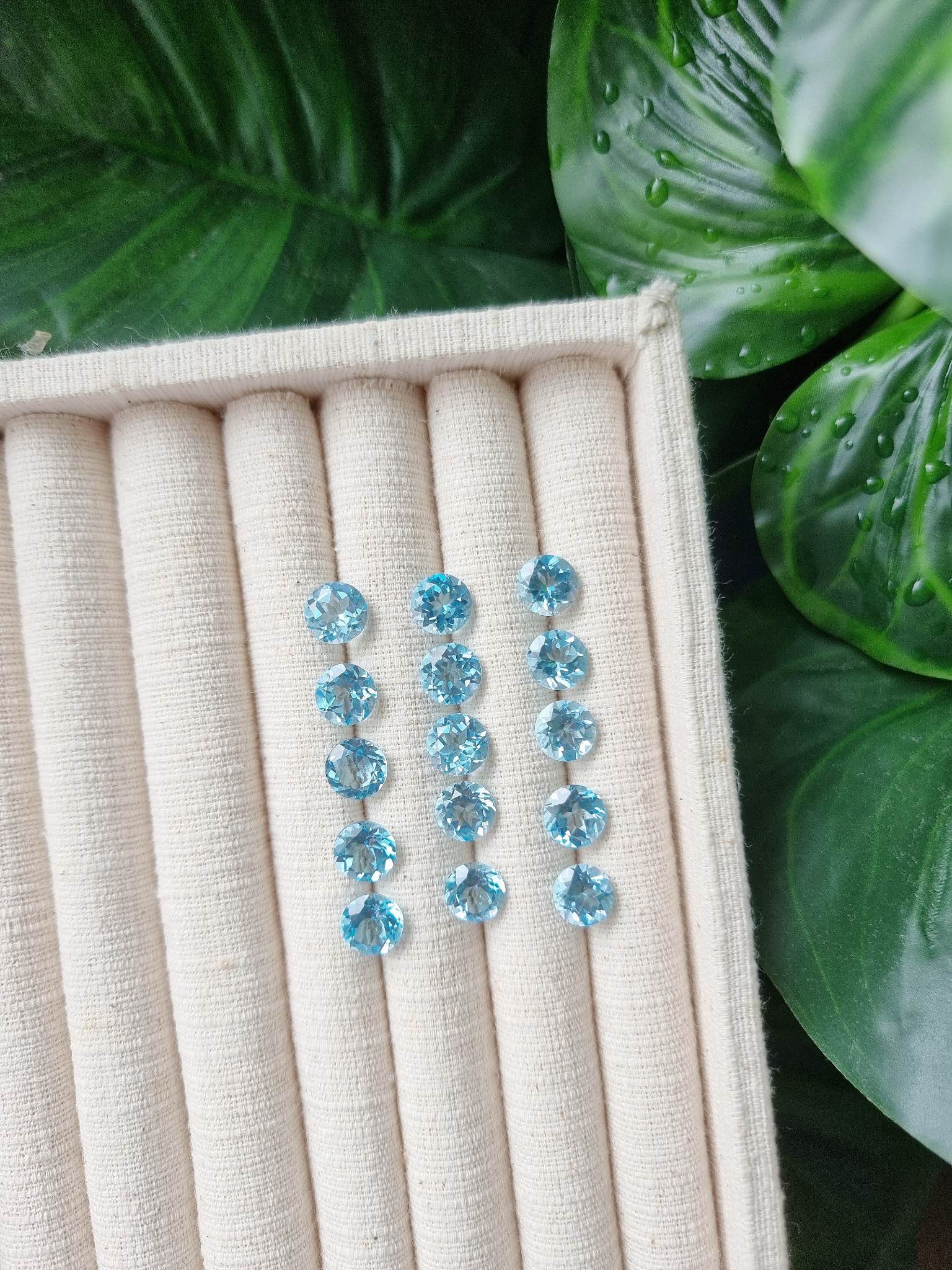 สกายบลูโทปาสกลม 9.0 มม. 1 เม็ด