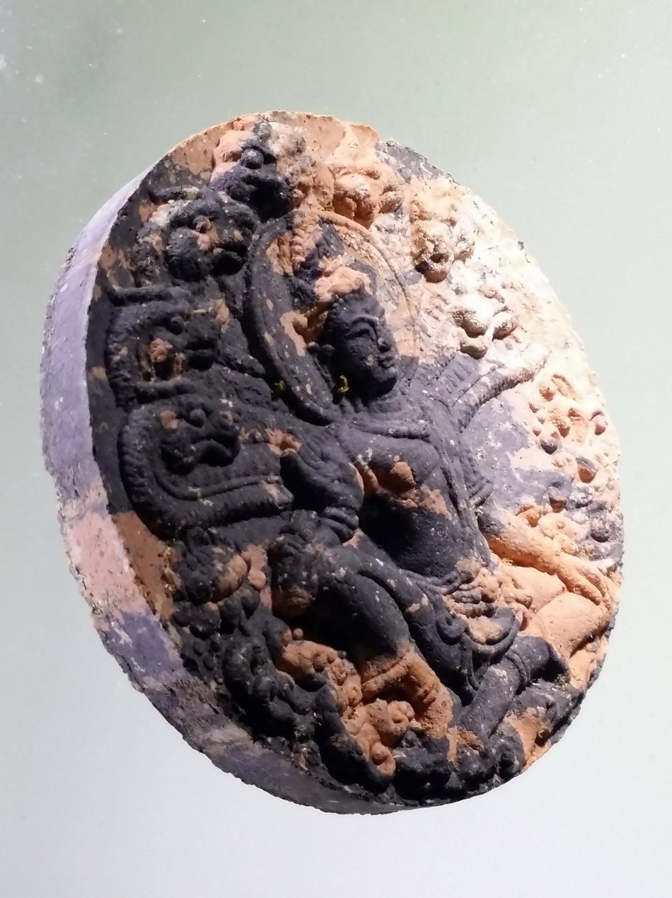 รหัสสินค้า จตุคามรามเทพ 749 พระเทวราชโพธิสัตว์จตุคามรามเทพ รุ่นมหาเศรษฐีหมื่นล้าน เนื้อว่านก้นครก วัตถุประสงค์เพื่อจัดสร้างอาคารเฉลิมพระเกียรติ 80 พรรษา พระบาทสมเด็จพระเจ้าอยู่หัว รัชกาลที่ 9 ณ.วัดเกาะยายฉิม อำเภอบางสะพาน จังหวัดประจวบคีรีขันธ์