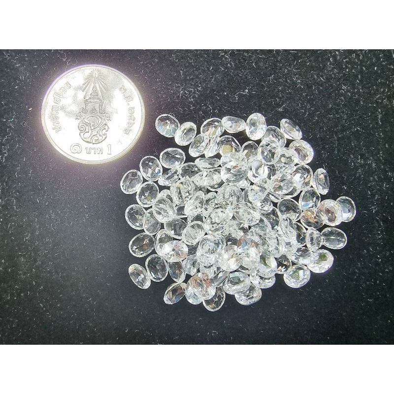 ไวท์โทปาสไข่ 5x4mm. 5 กะรัต