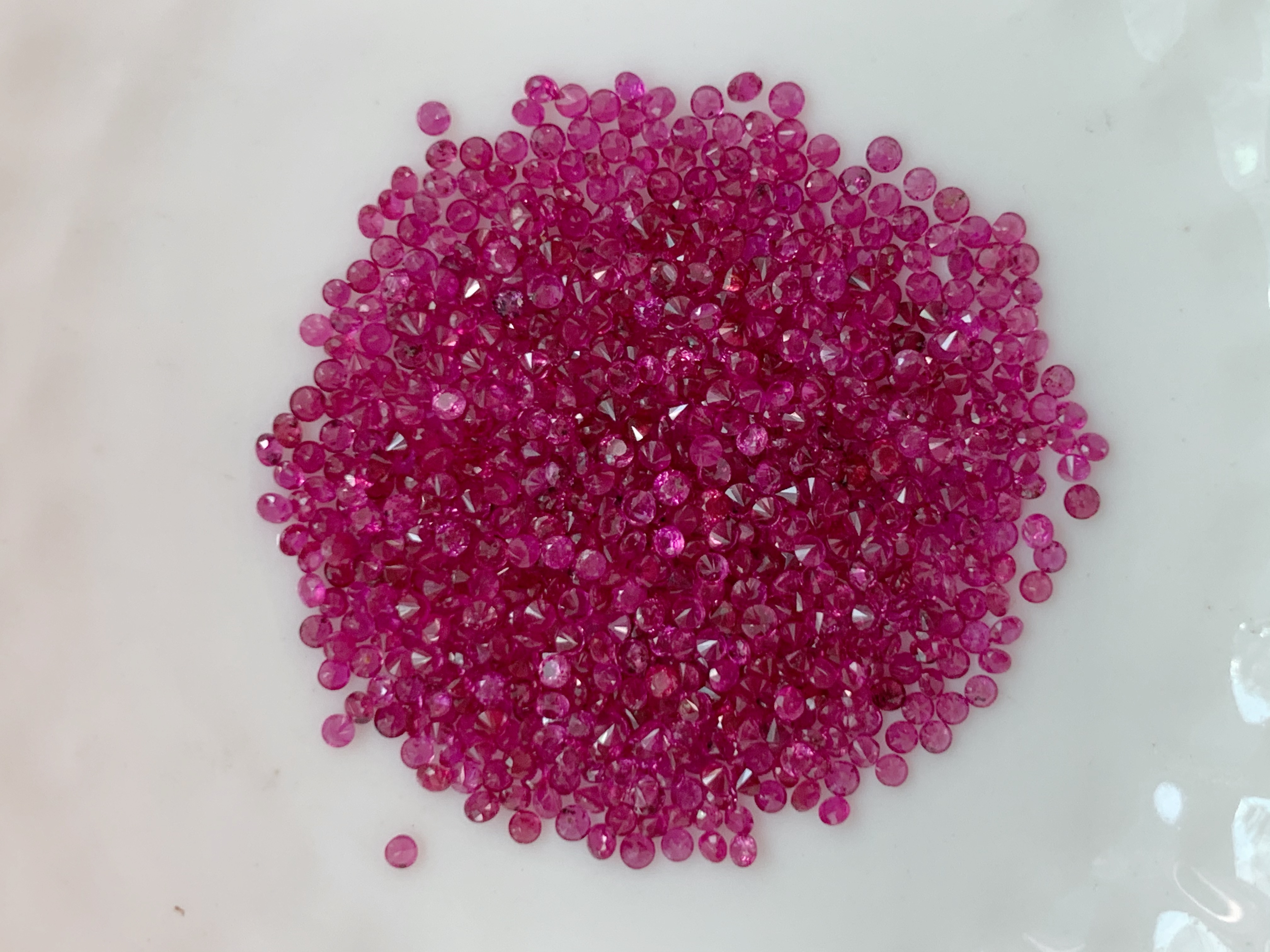 Ruby ทับทิมกลม 1.25 มม. 1 กะรัต